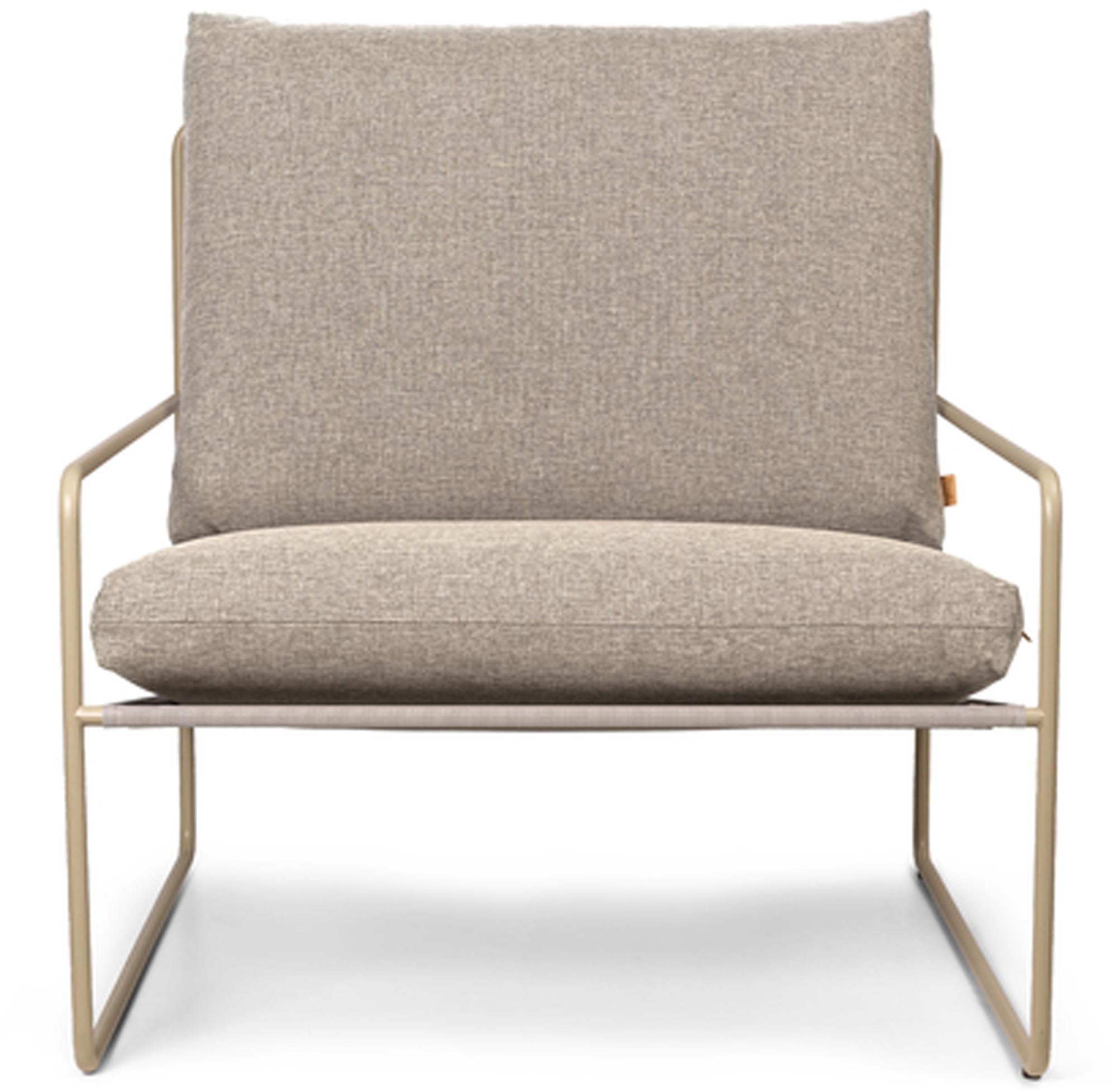 Desert 1-seater Dolce in Braun / Kaschmir präsentiert im Onlineshop von KAQTU Design AG. Outdoor-Sessel mit Armlehnen ist von Ferm Living