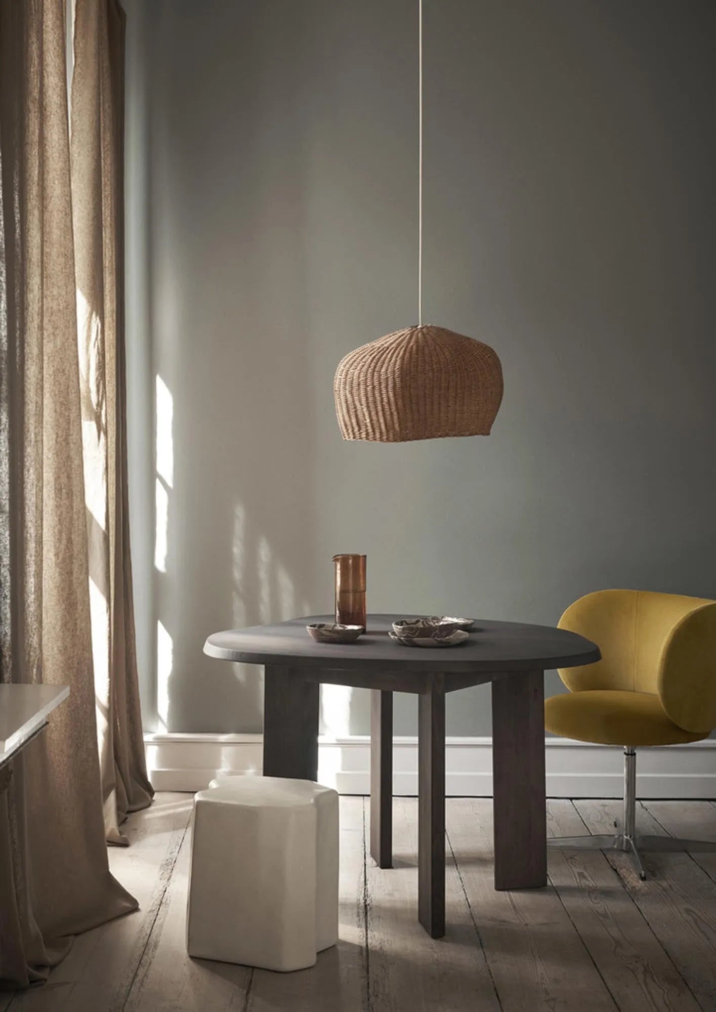 Moderner Drape Lampenschirm Medium von Ferm Living in elegantem Design.