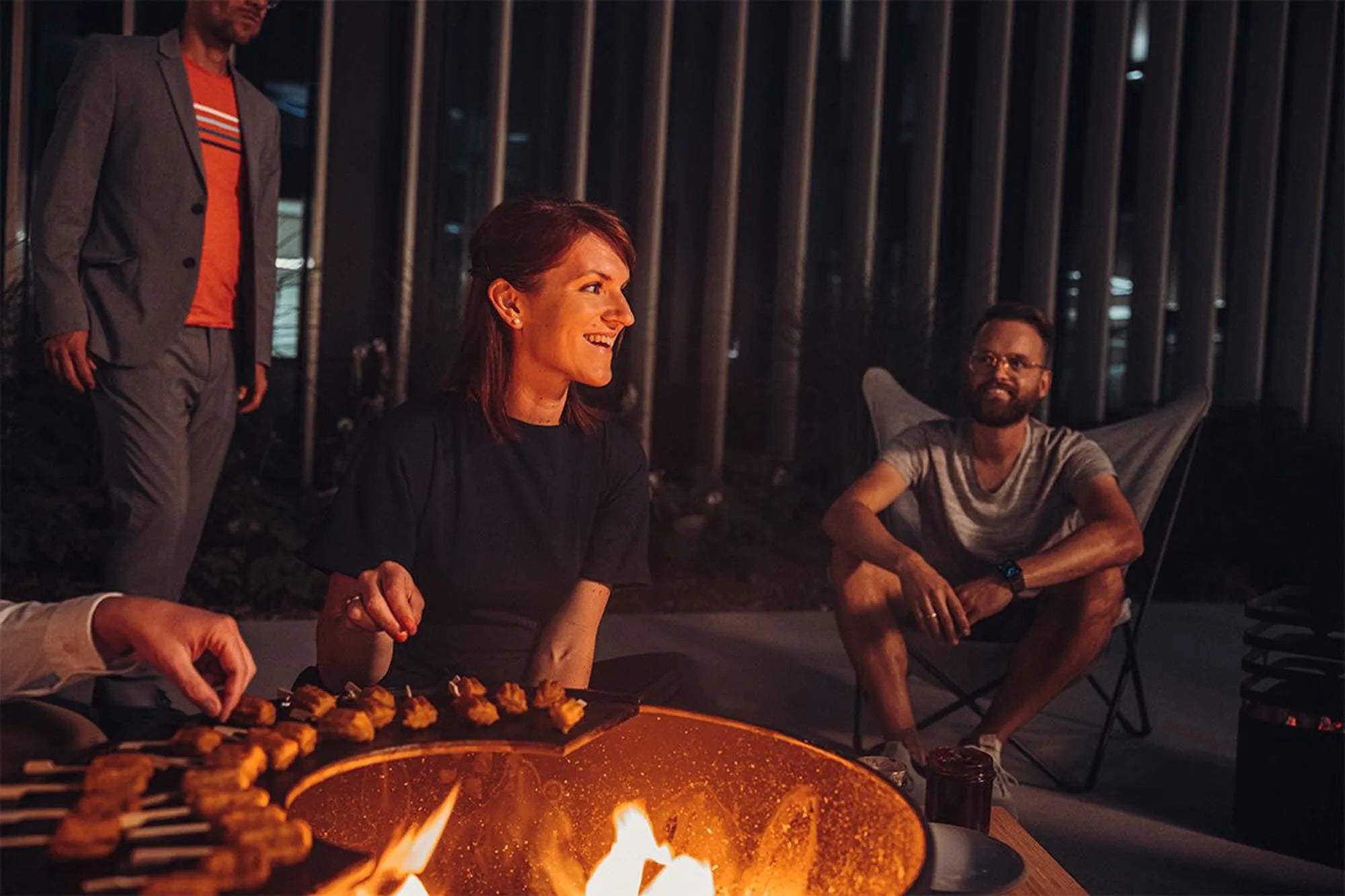 Höfats BOWL 70: Vielseitiges Plancha-Grillset für Genießer.