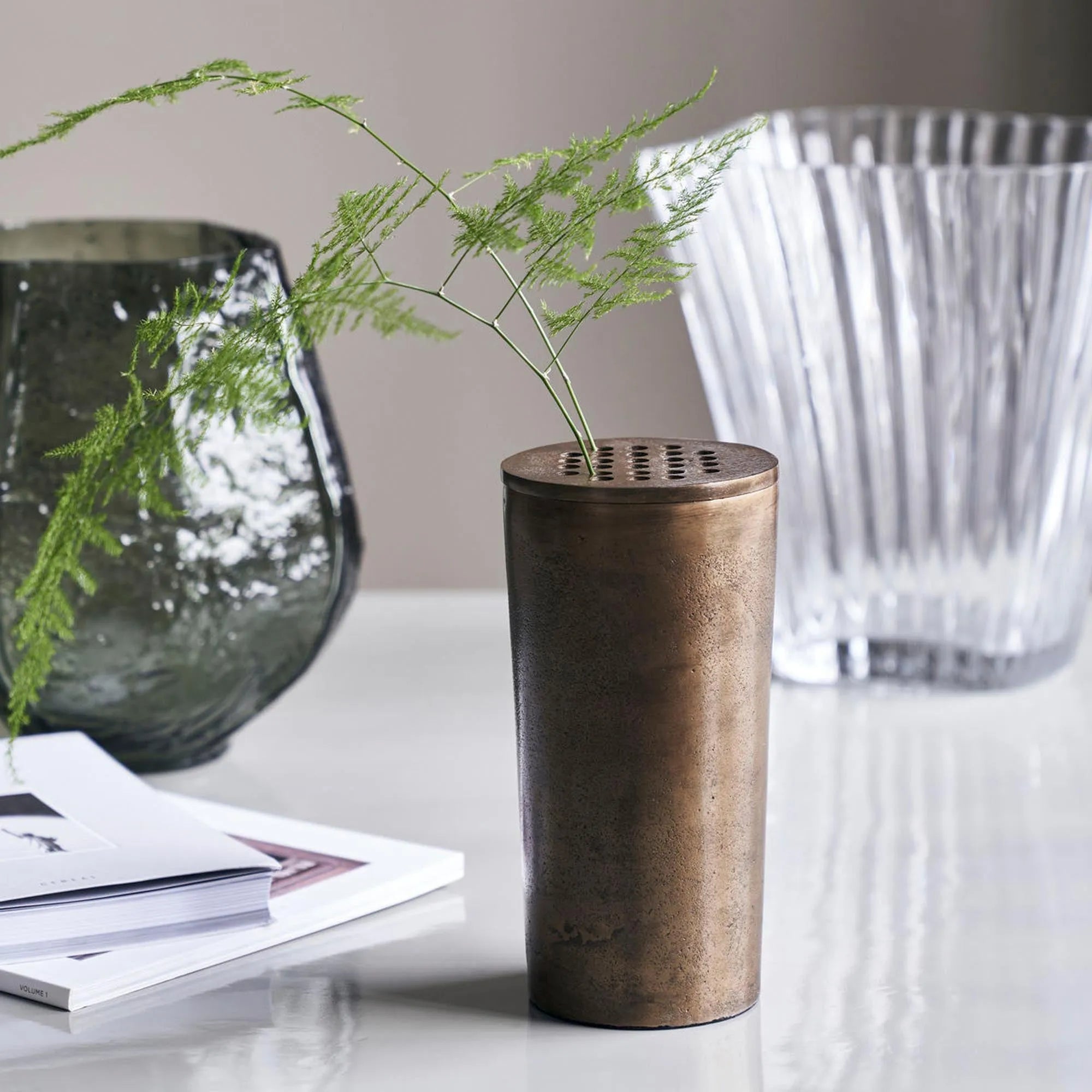 Vase, HDFlow, Antikes Messing in Antikes Messing präsentiert im Onlineshop von KAQTU Design AG. Vase ist von House Doctor