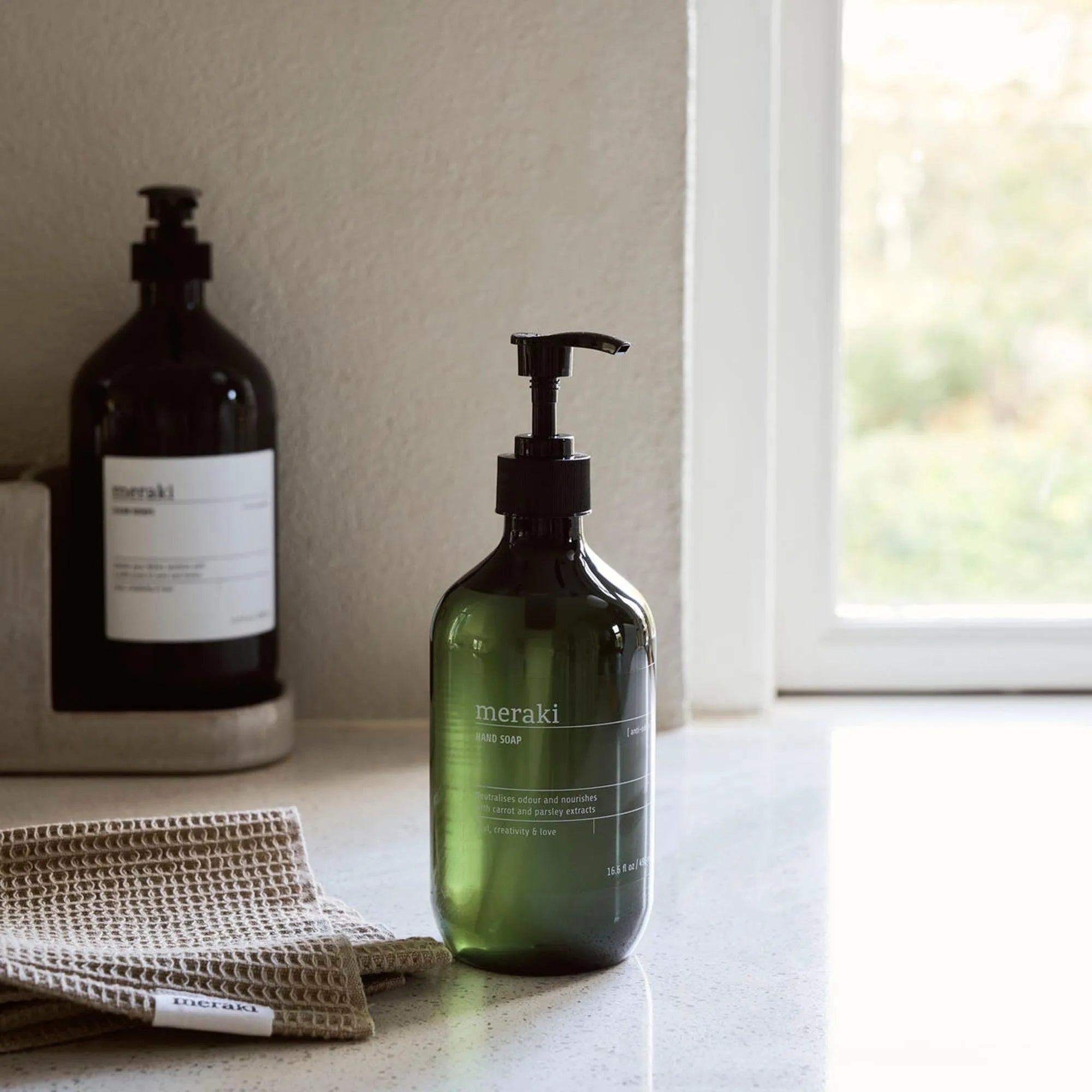 Hand soap, Anti-odour in  präsentiert im Onlineshop von KAQTU Design AG. Pflege ist von Meraki