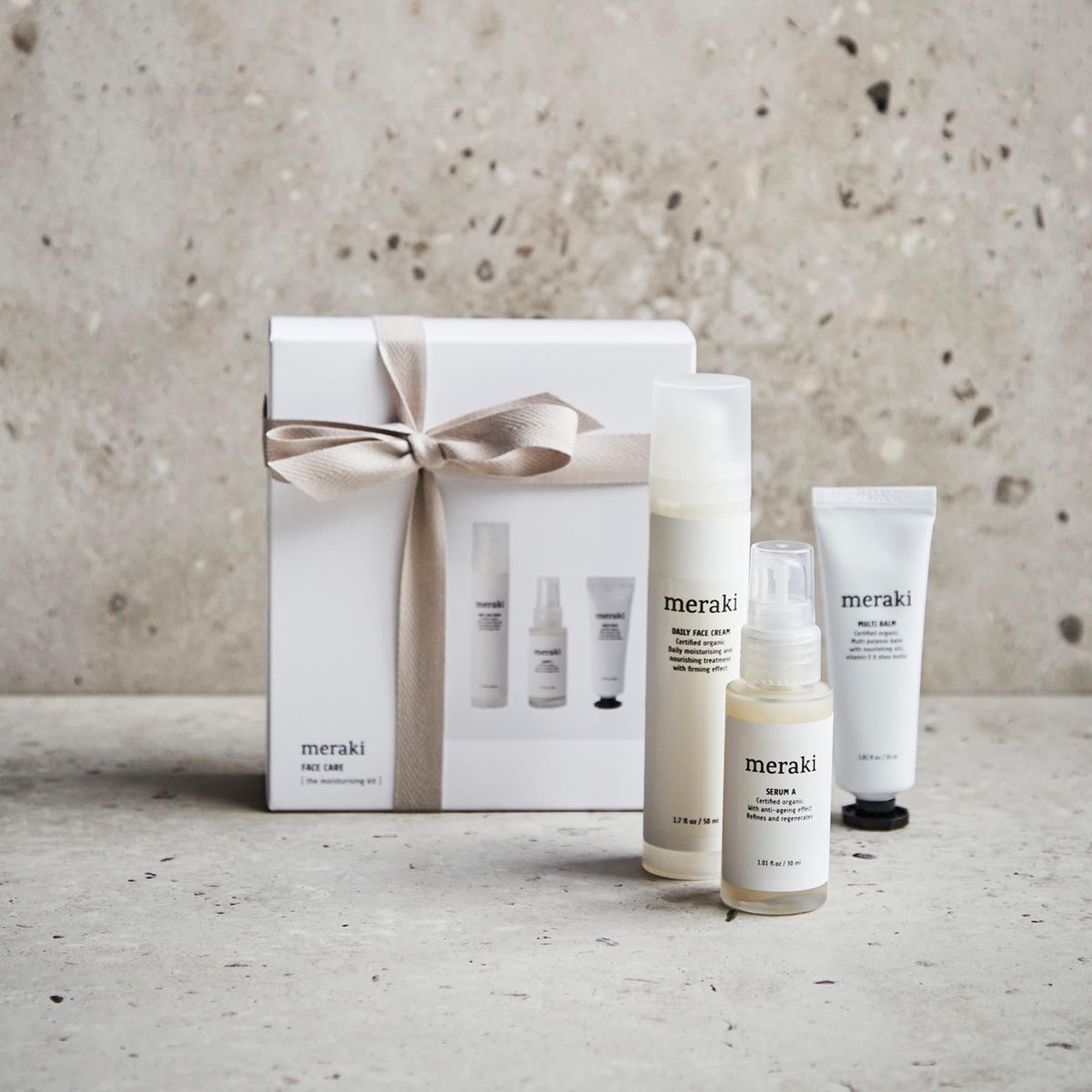 Geschenkbox, The moisturising kit - Face care in  präsentiert im Onlineshop von KAQTU Design AG. Pflege ist von Meraki