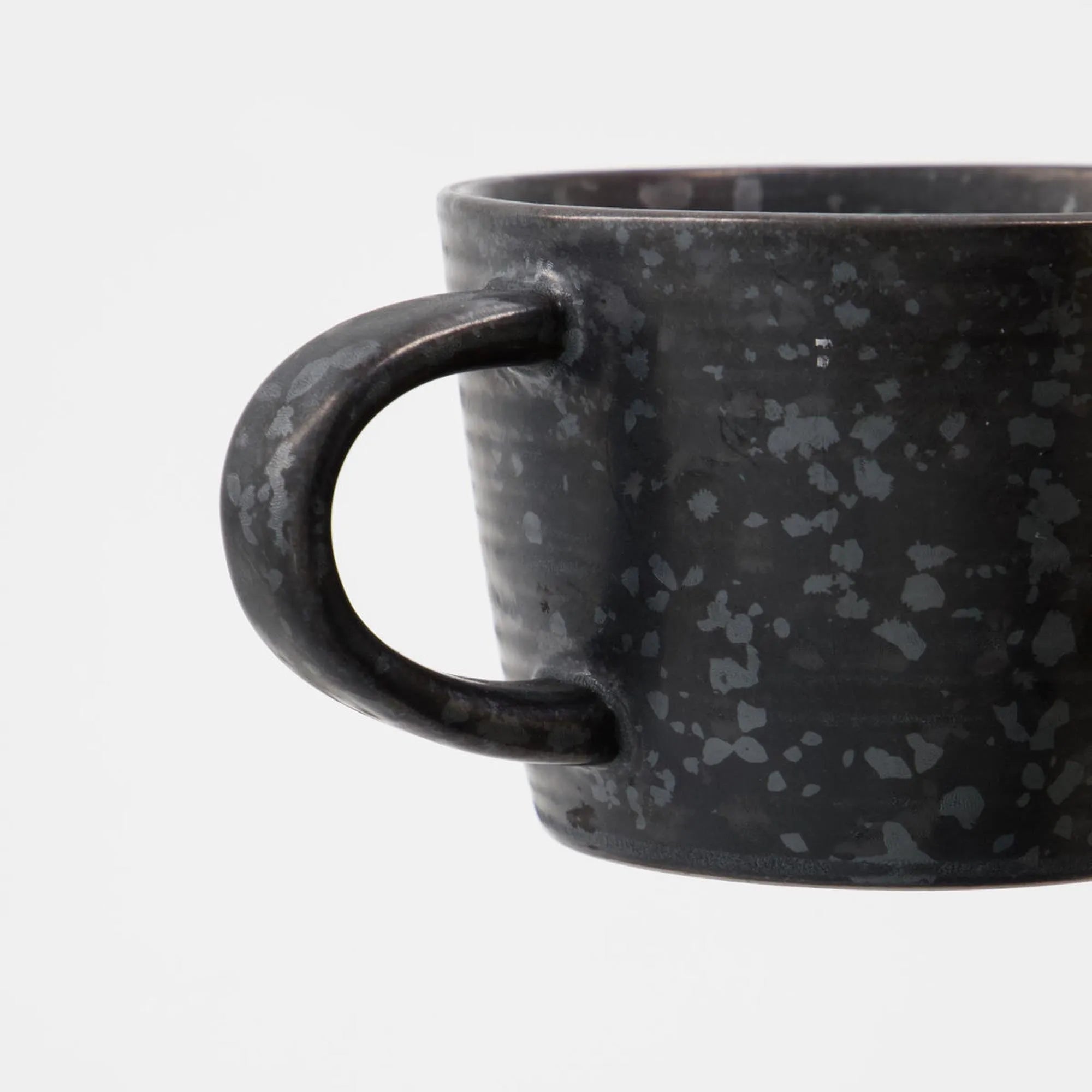 Kaffeetasse mit Untertasse, HDPion, Schwarz/Braun in Schwarz/Braun präsentiert im Onlineshop von KAQTU Design AG. Kaffeetassen ist von House Doctor