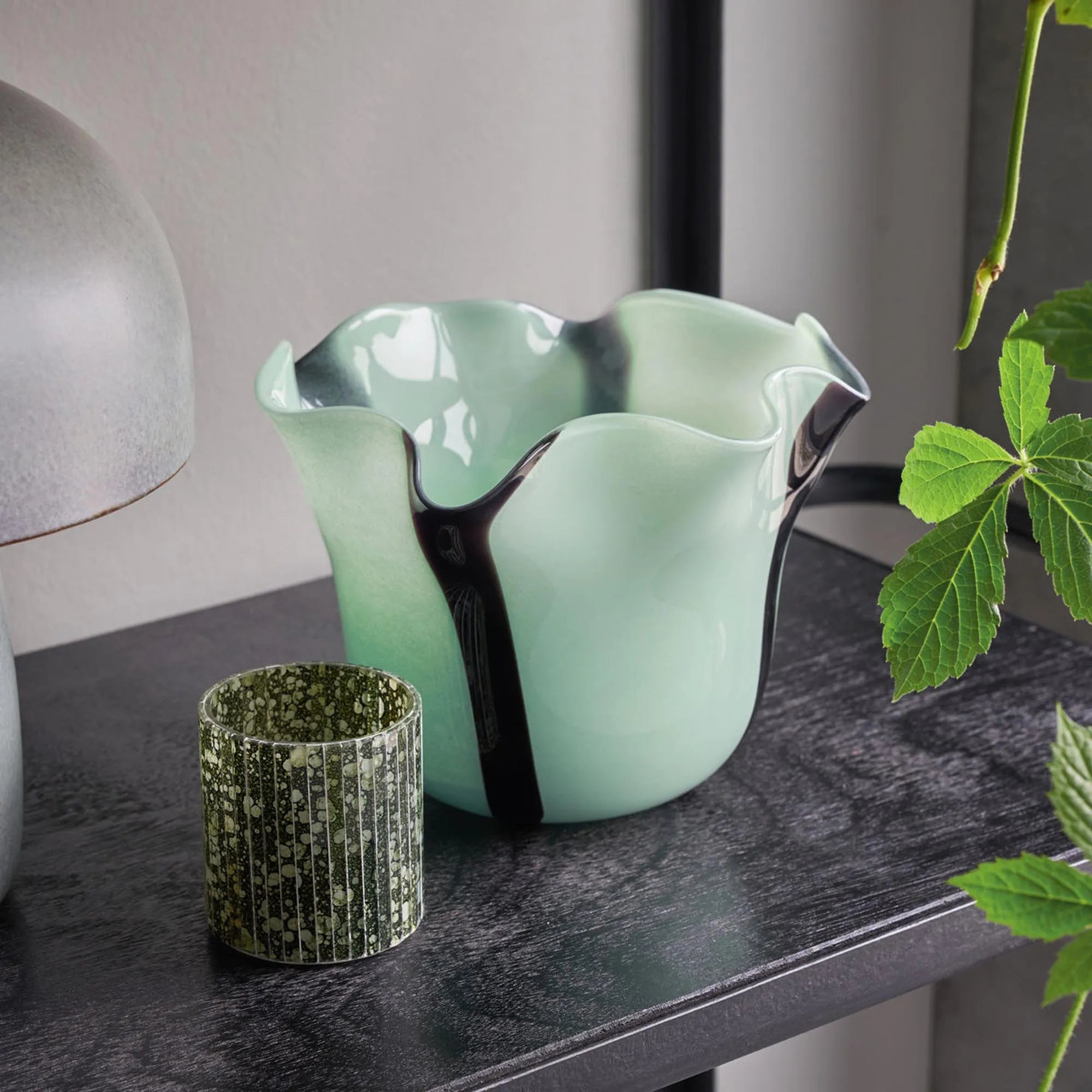 Vase, HDLoose, Hellgrün in Hellgrün präsentiert im Onlineshop von KAQTU Design AG. Vase ist von House Doctor