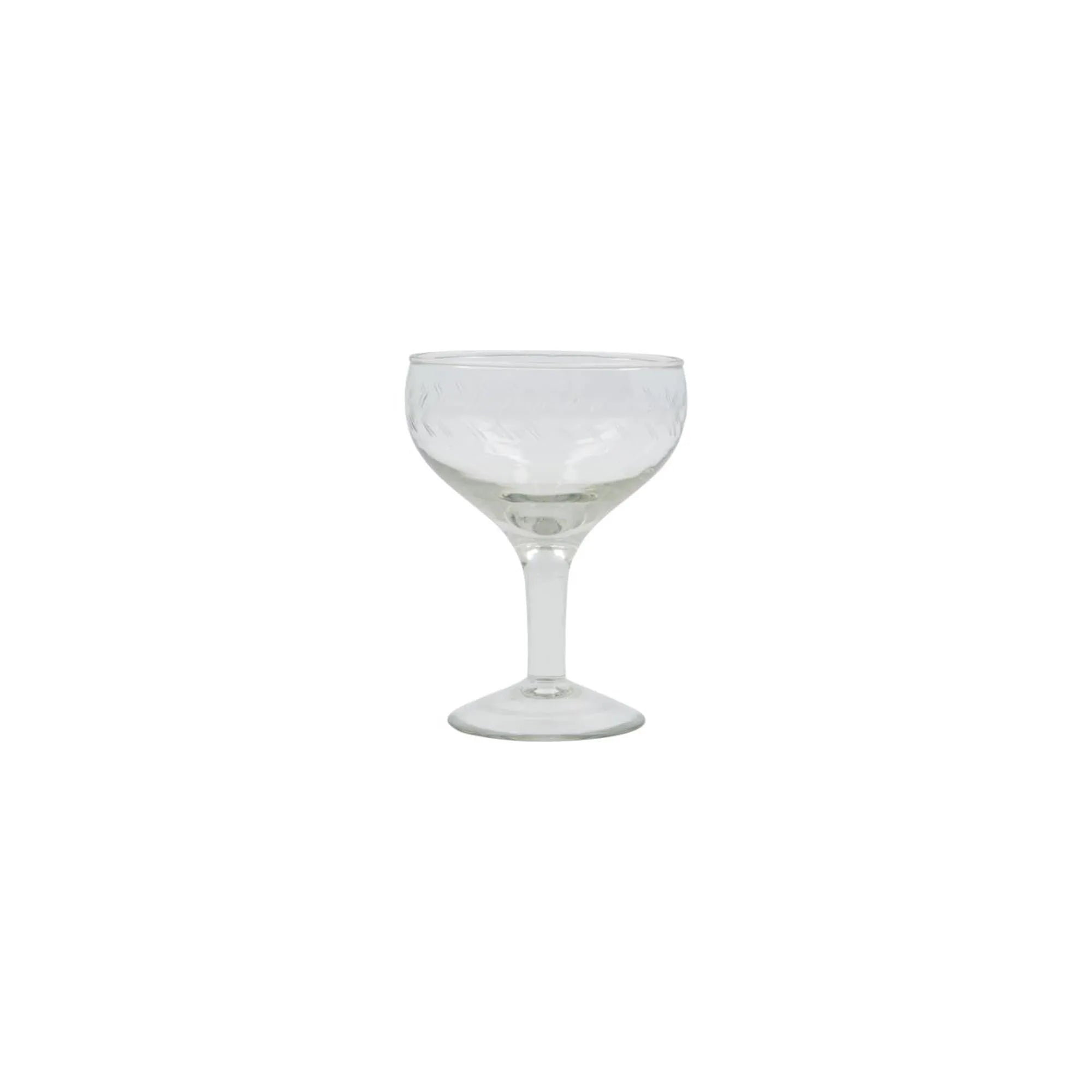 Elegantes, mundgeblasenes Cocktailglas von House Doctor. Klar, hochwertig, ideal für stilvolle Präsentationen.