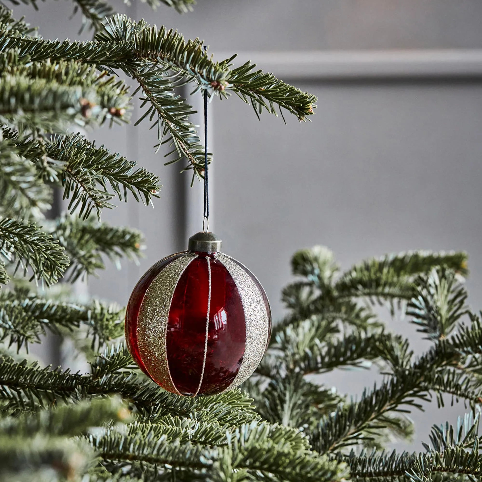 Ornamente, HDMult, Burgund in Burgund präsentiert im Onlineshop von KAQTU Design AG. Weihnachtszubehör ist von House Doctor