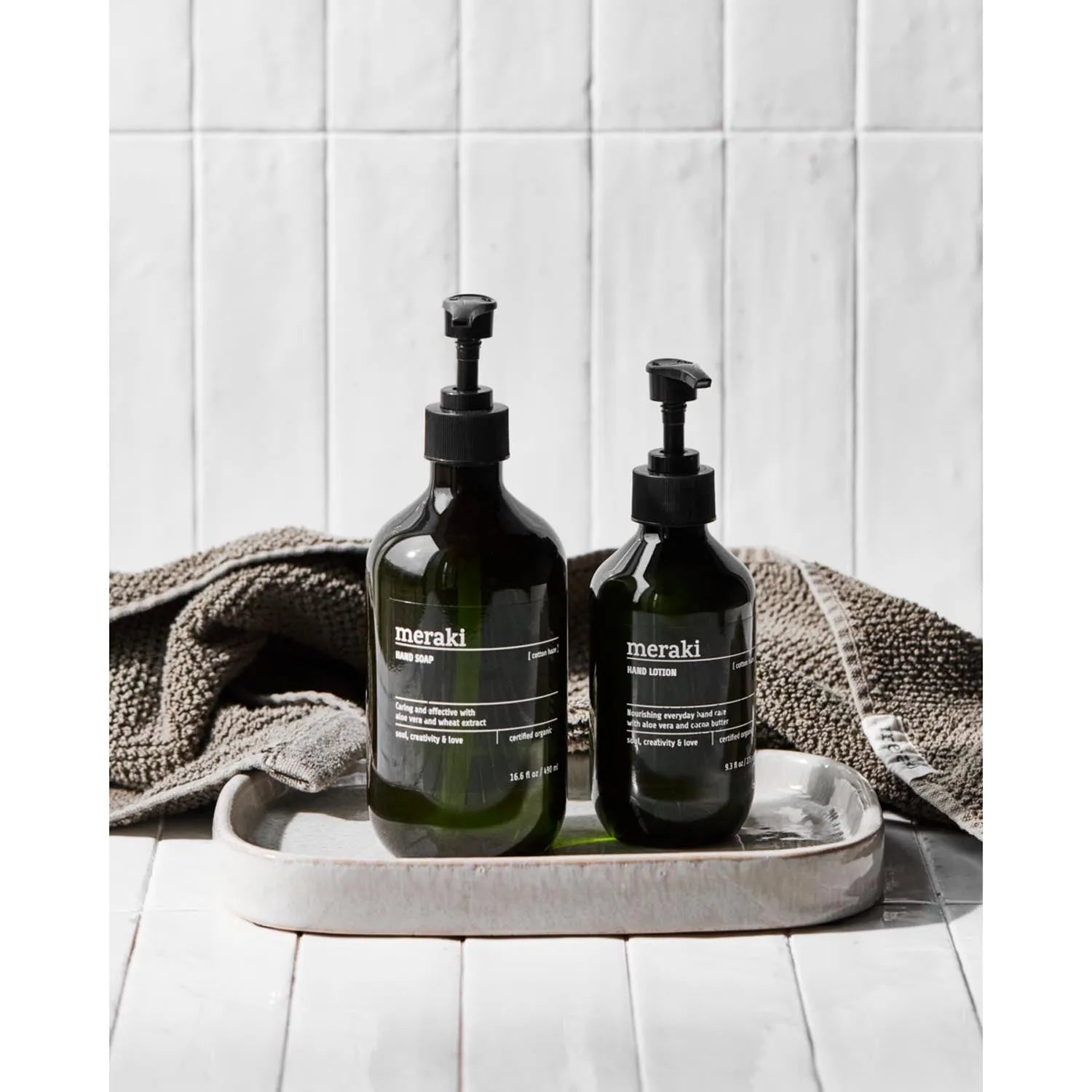 Hand soap, Cotton Haze, 490 ml in Grün präsentiert im Onlineshop von KAQTU Design AG. Pflege ist von Meraki