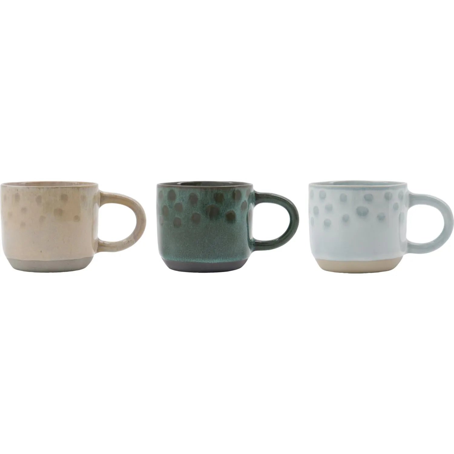 Elegante Steingut-Tasse von House Doctor in Beige, Grün oder Blau. Handgefertigt, stilvoll und ideal für heiße Getränke.