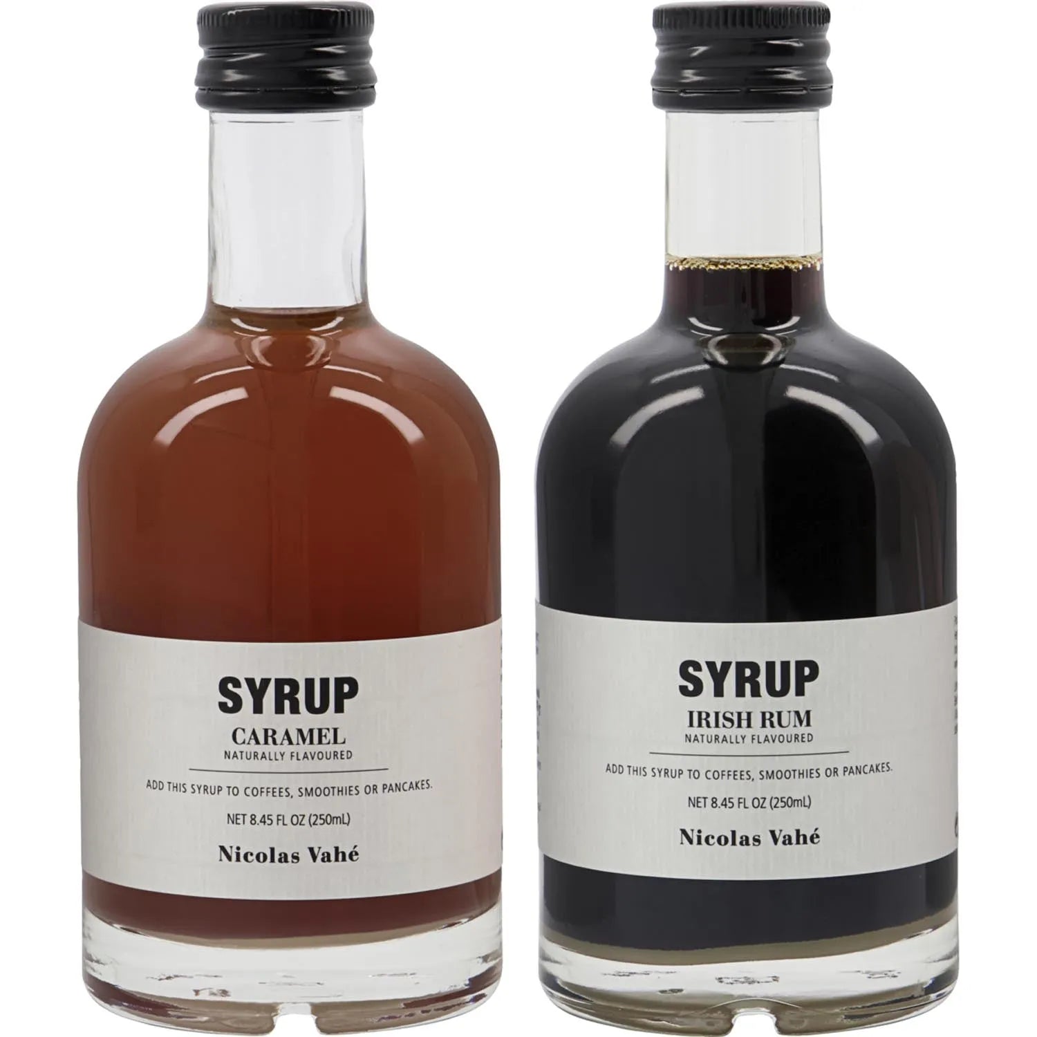 Geschenktüte mit Sichtfenster, Syrup your pancakes will thank you, 10 cl in Schwarz präsentiert im Onlineshop von KAQTU Design AG. Geschenkset ist von Nicolas Vahé