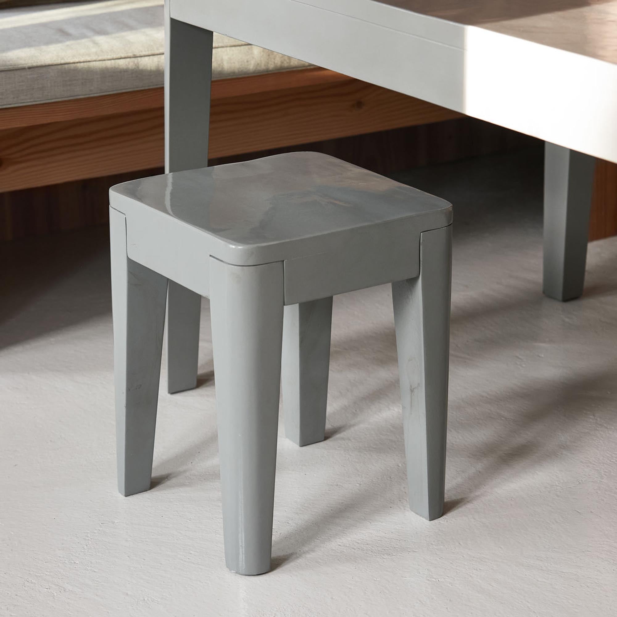 Hocker, Molon in Grau präsentiert im Onlineshop von KAQTU Design AG. Hocker ist von House Doctor