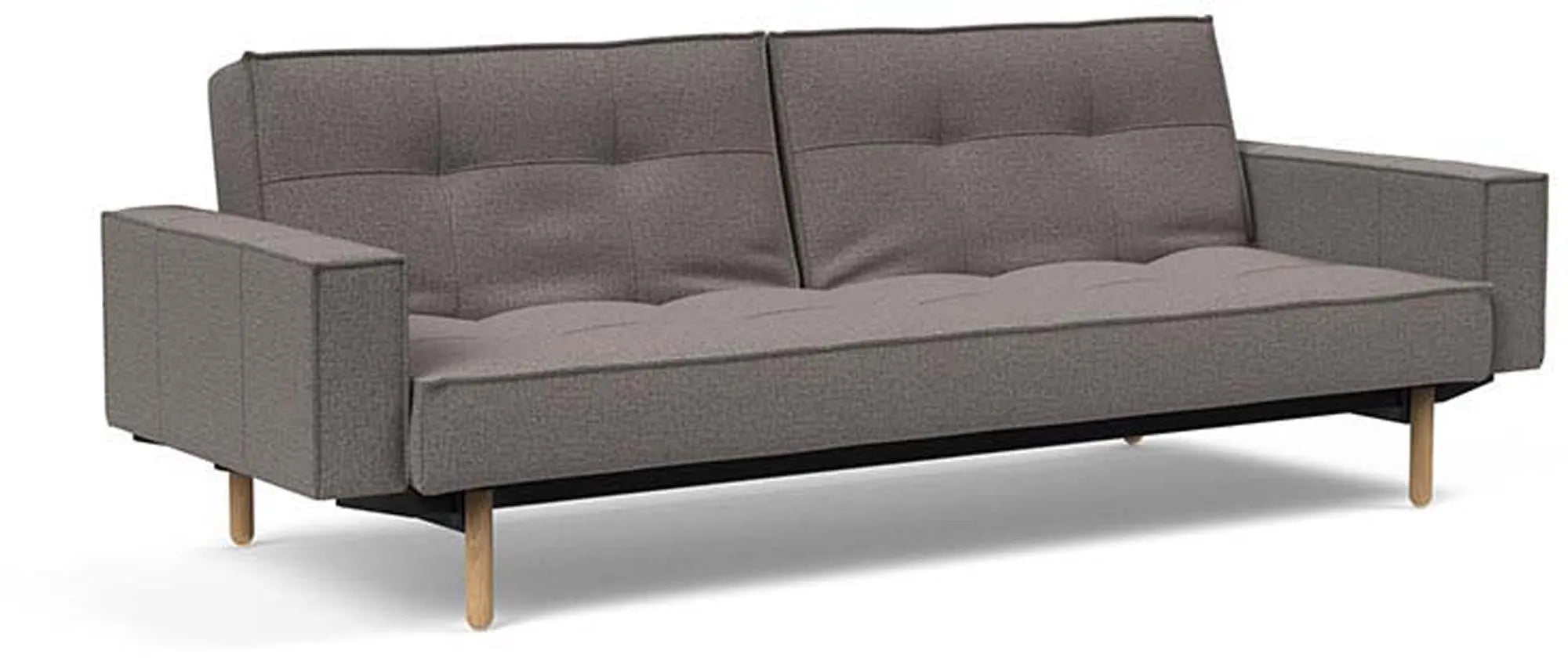 Elegantes Splitback Sofabett 210 Stem mit flexiblen Armlehnen.