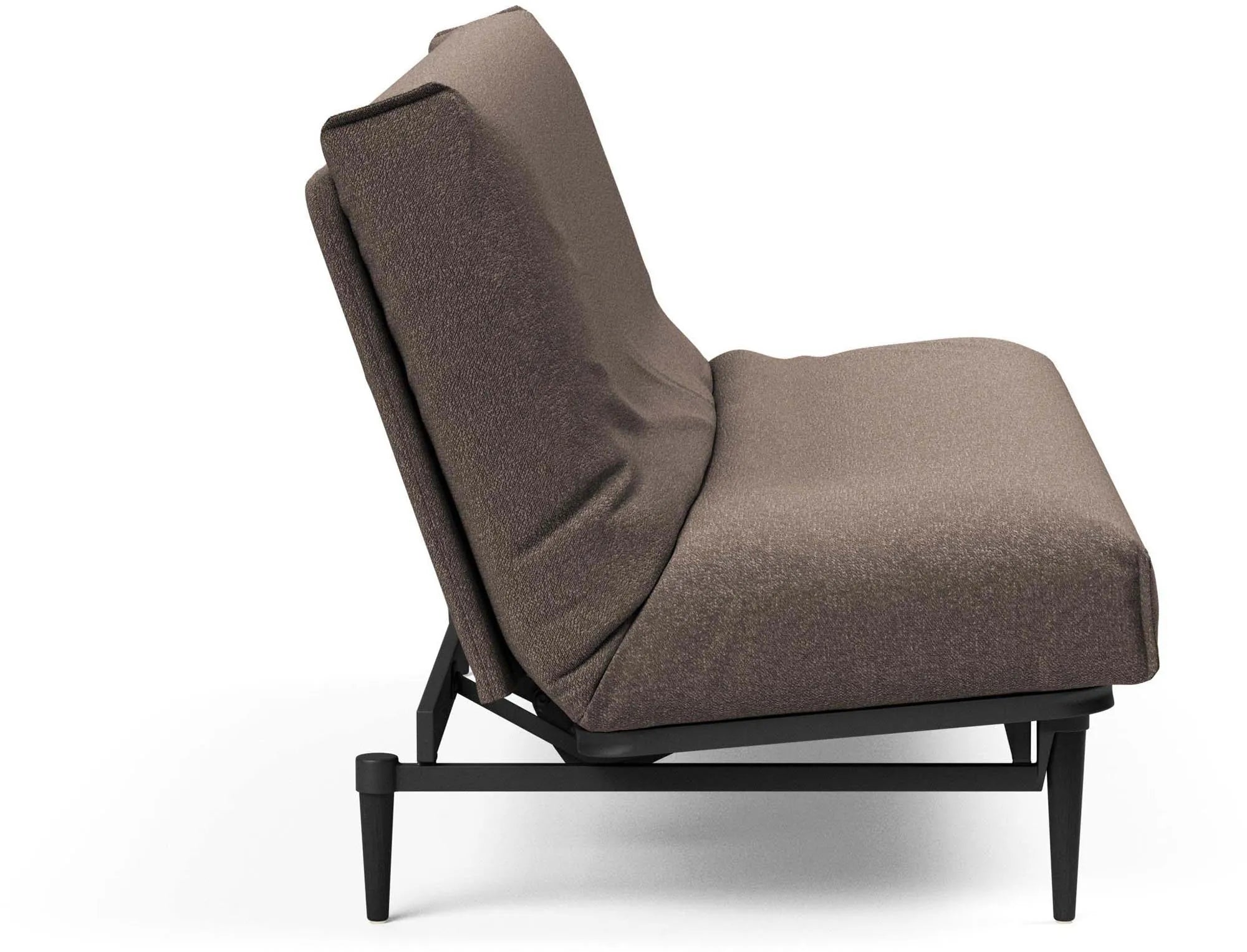 Colpus Black: Stilvolles Sofa mit nordischem Design von Innovation.