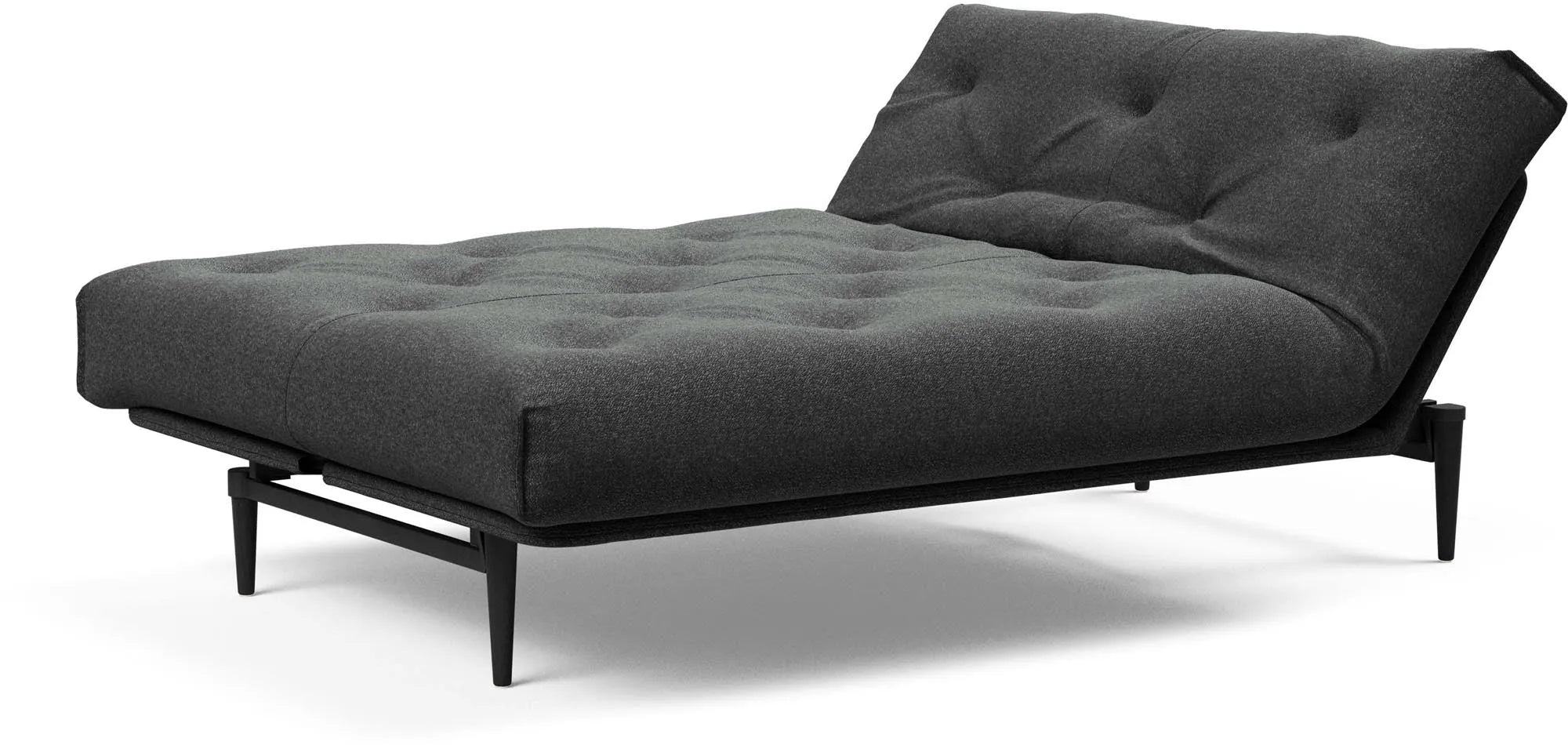 Colpus Black: Stilvolles Sofa mit nordischer Eleganz von Innovation.