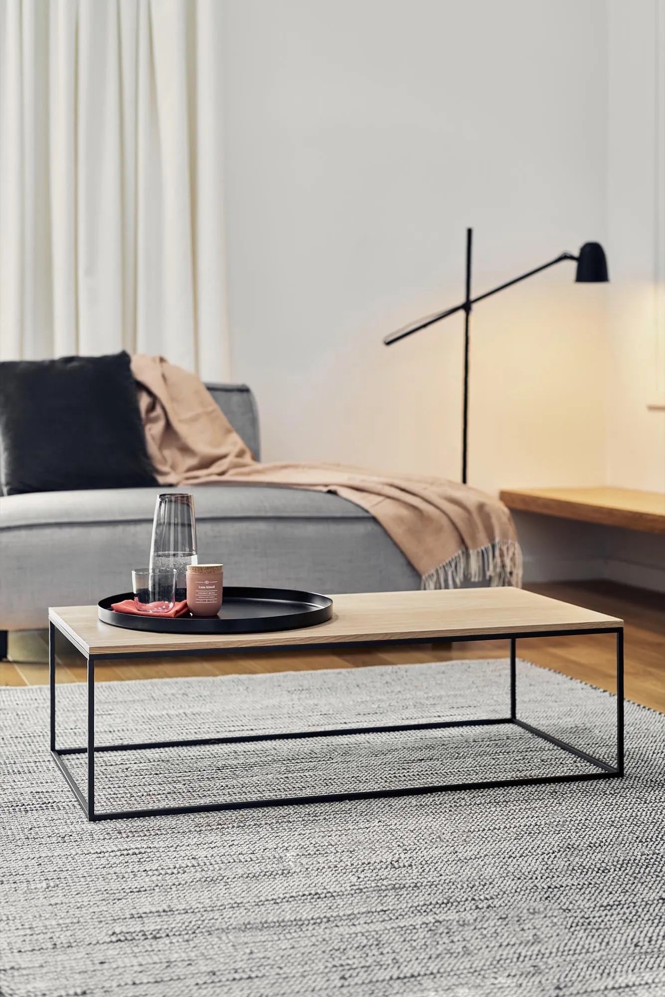 Kafibor Coffee Table in Natur präsentiert im Onlineshop von KAQTU Design AG. Beistelltisch ist von Noo.ma