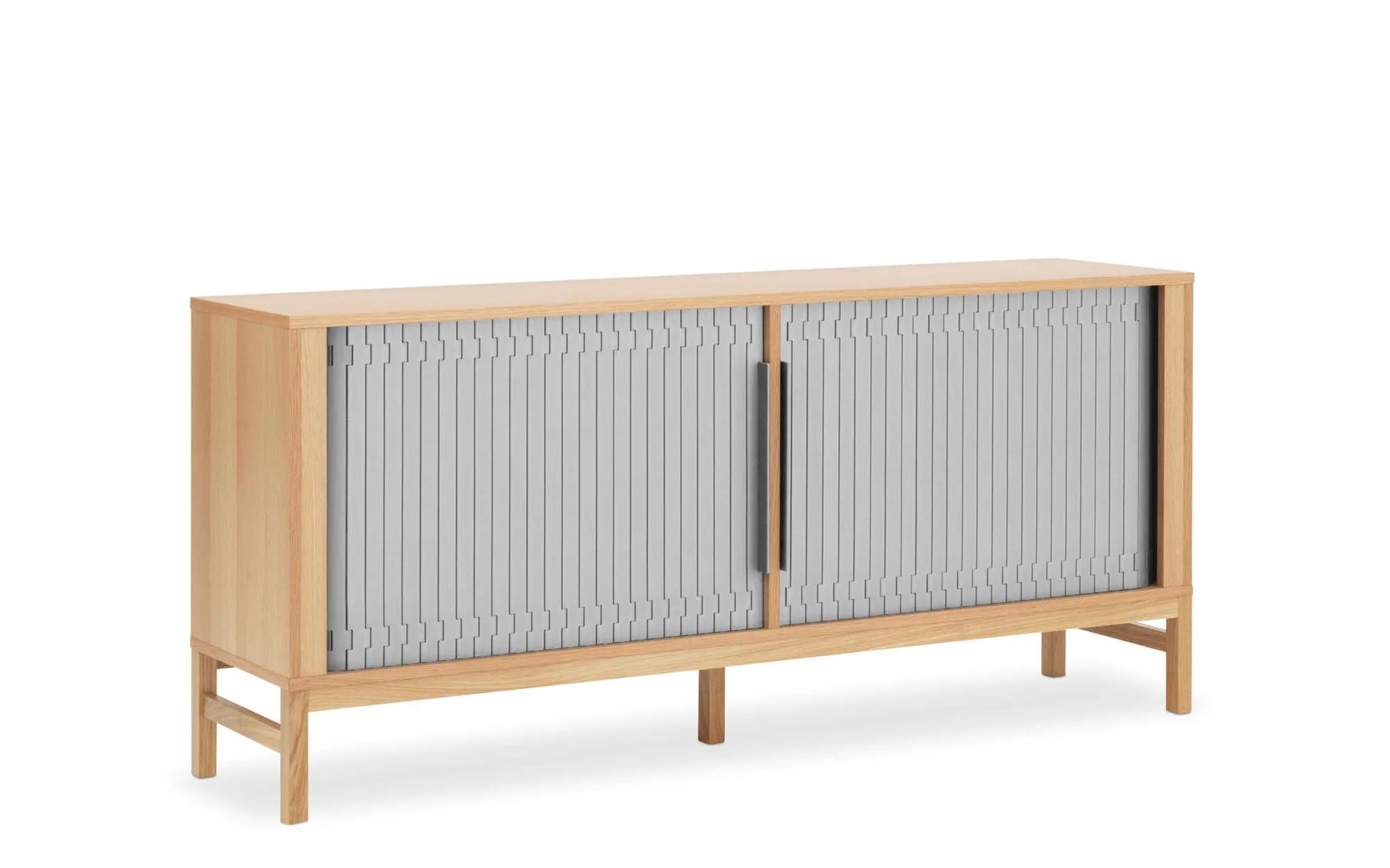 Stilvolles Jalousi Sideboard: Skandinavische Eleganz für Ihr Zuhause.