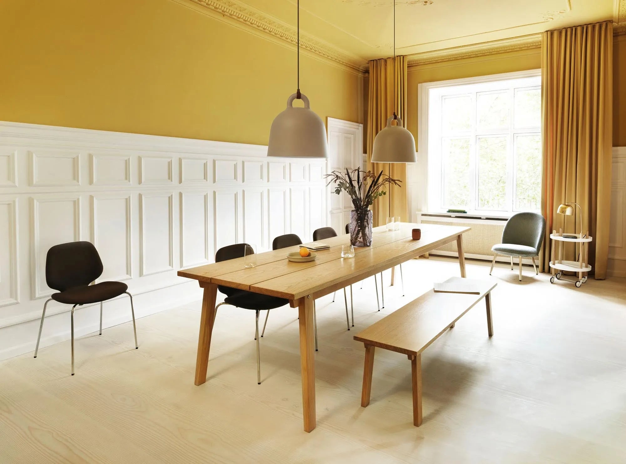 Slice Tisch von Normann Copenhagen: Minimalistisches Designwunder.