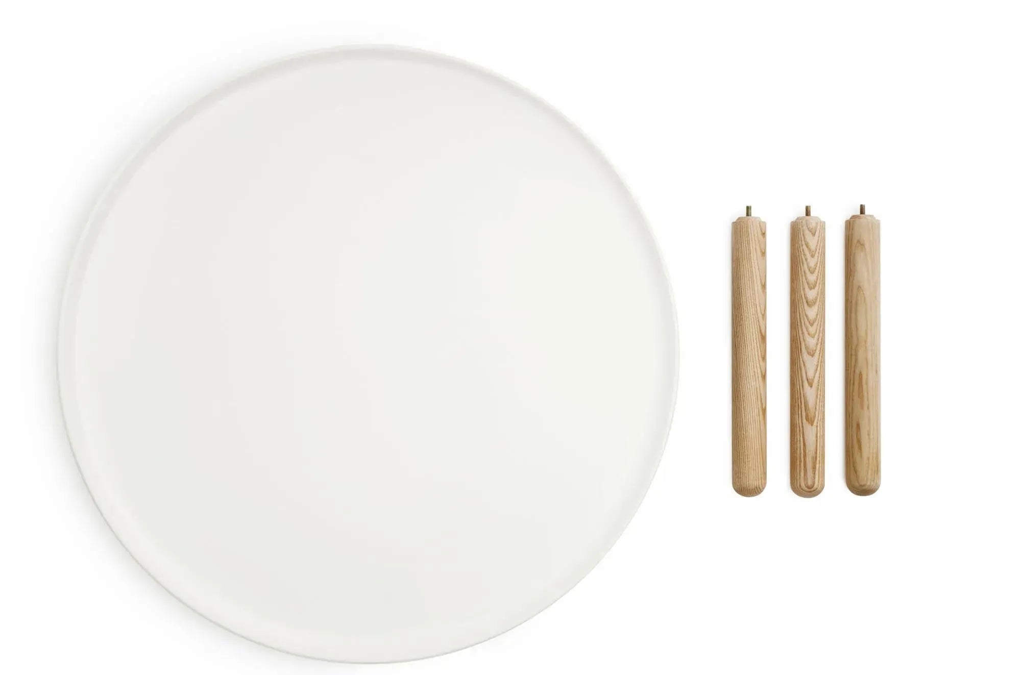 Kleiner Tablo Tisch: Minimalistisches Design von Normann Copenhagen.