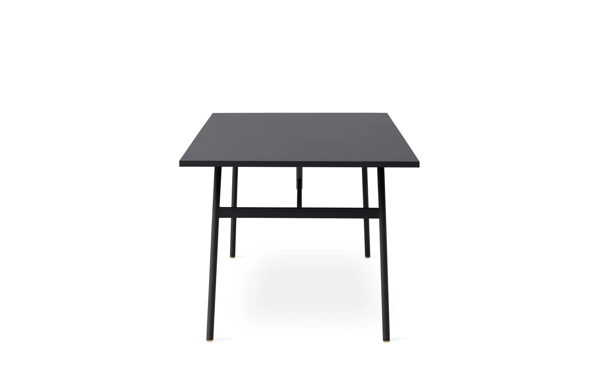 Union Tisch von Normann Copenhagen: Eleganz trifft Funktionalität.