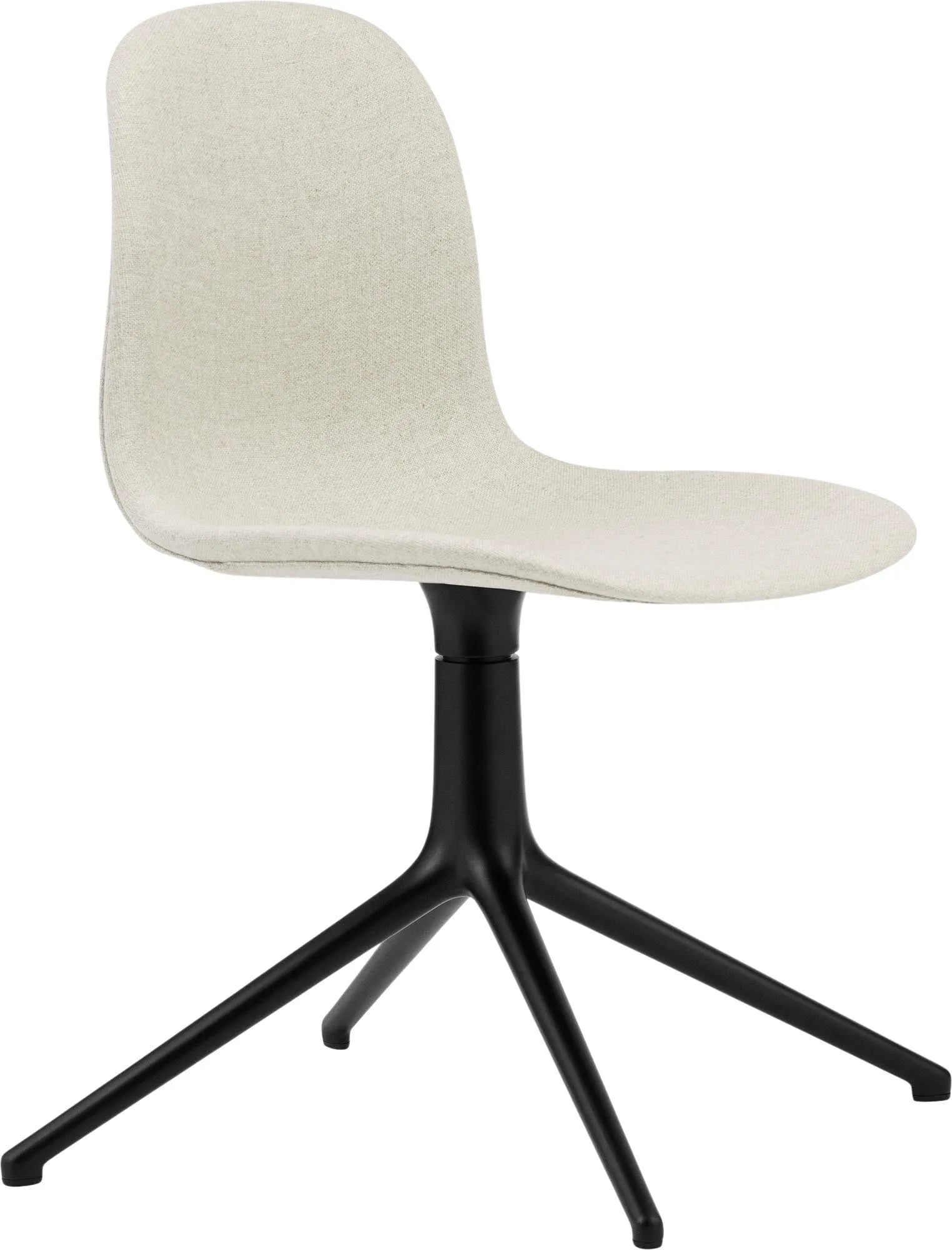 Der Form Drehstuhl von Normann Copenhagen besticht durch sein elegantes Design und bietet über 40.000 Kombinationsmöglichkeiten.