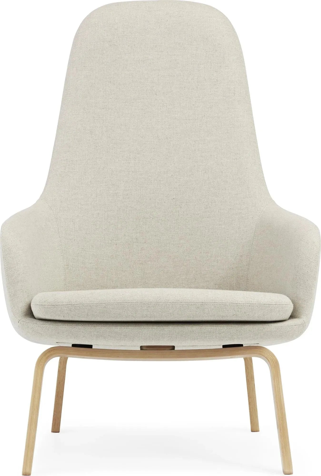 Der Era Lounge Sessel von Normann Copenhagen: Zeitloses, kurviges Design, hoher Komfort, individuell gestaltbar mit vielfältigen Stoff- und Lederoptionen.