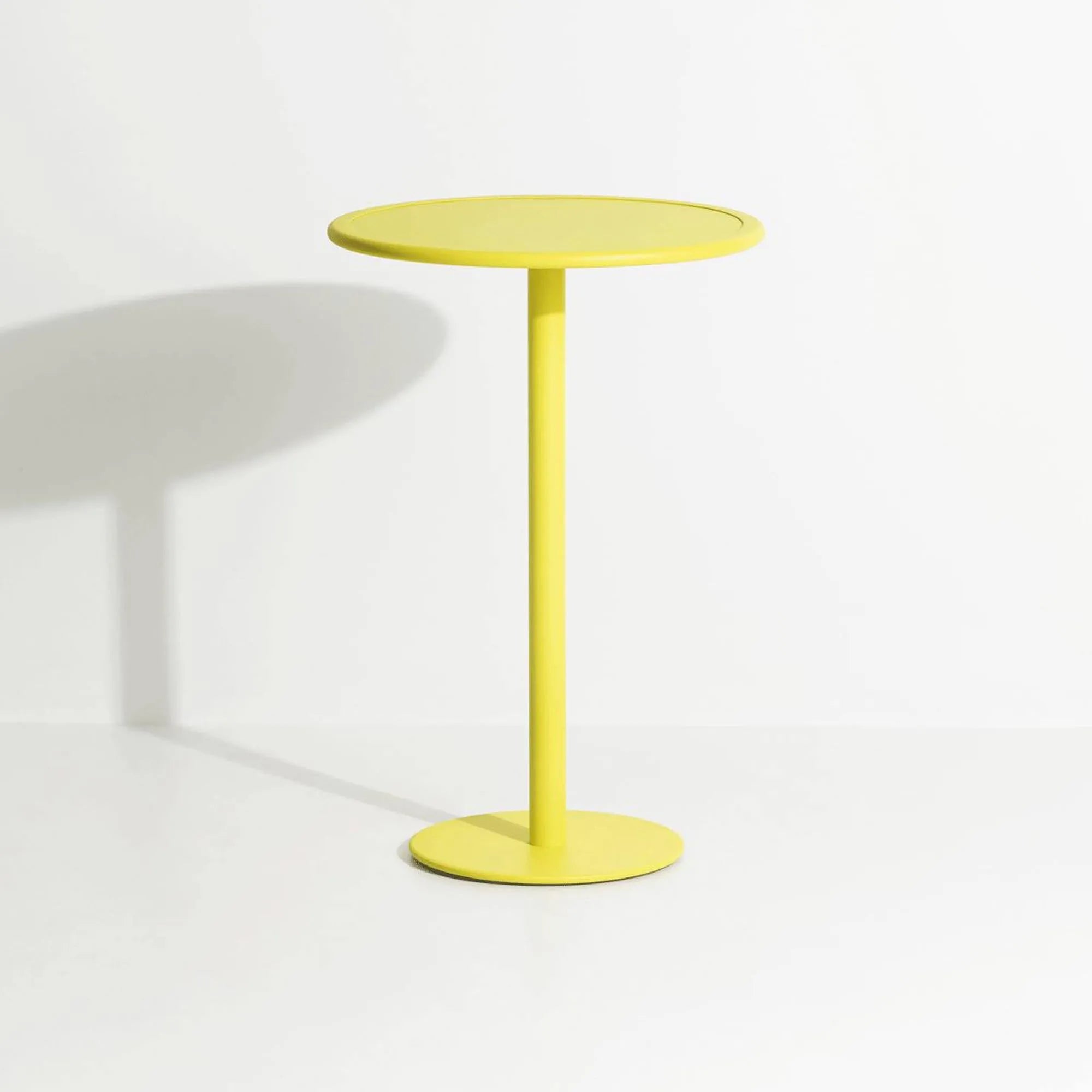 Week-End Bartisch rund in Yellow präsentiert im Onlineshop von KAQTU Design AG. Hochtisch Outdoor ist von Petite Friture