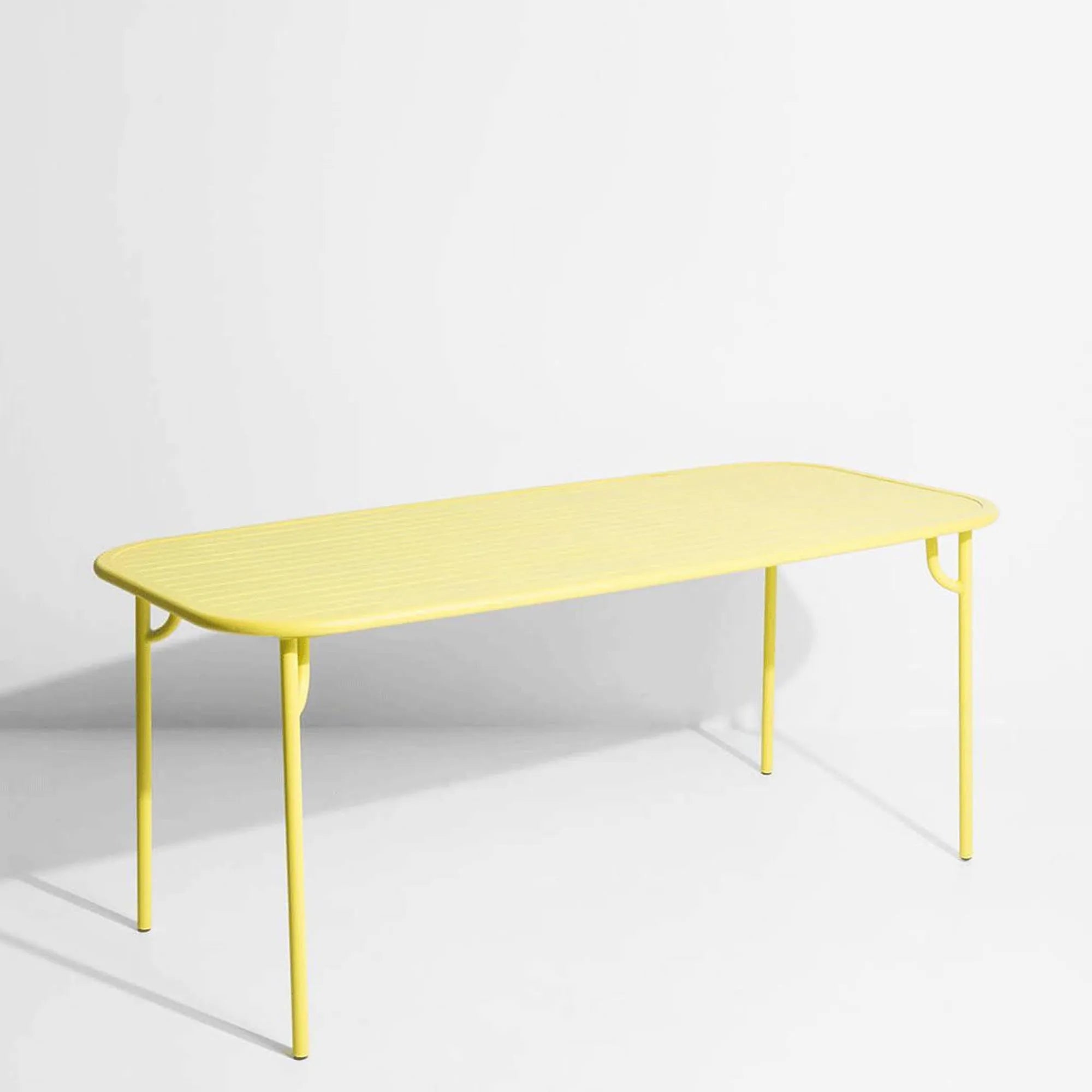 Week-End Tisch Medium in Yellow präsentiert im Onlineshop von KAQTU Design AG. Gartentisch ist von Petite Friture