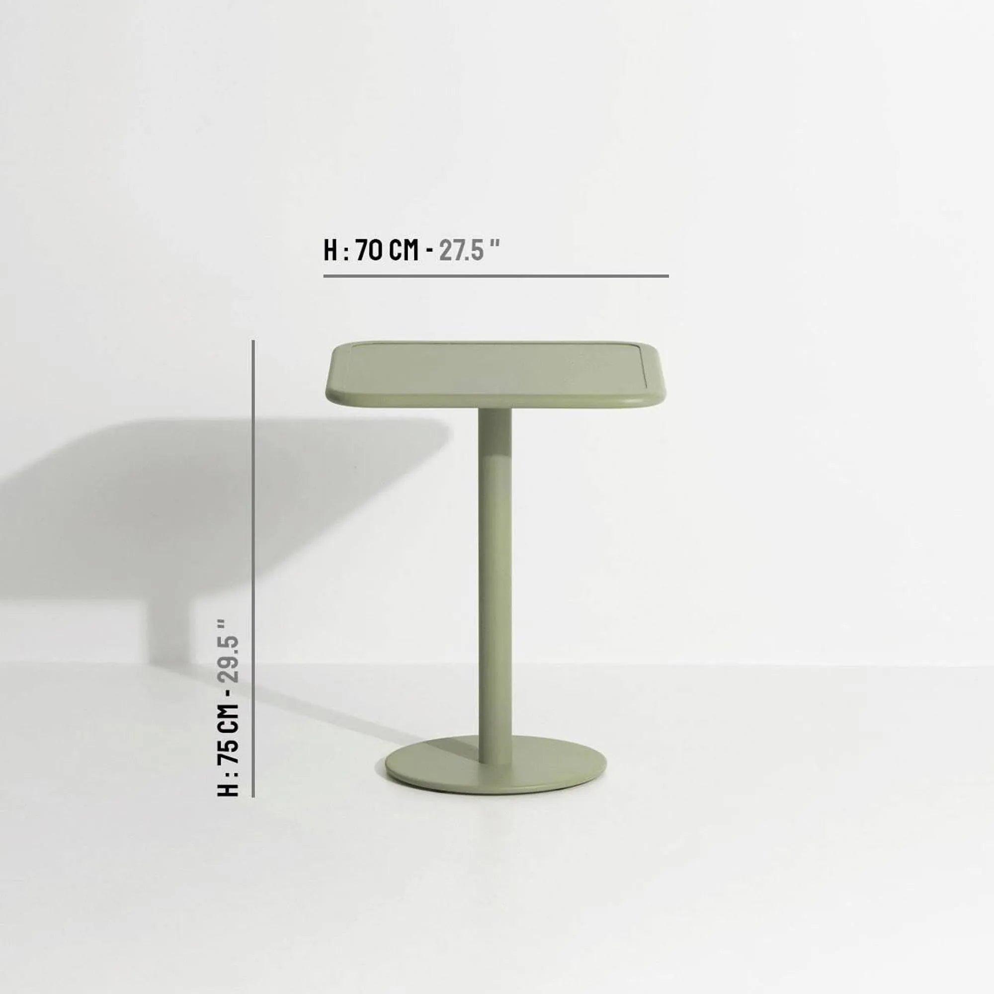 Week-End Dining Table in Jade Green präsentiert im Onlineshop von KAQTU Design AG. Gartentisch ist von Petite Friture