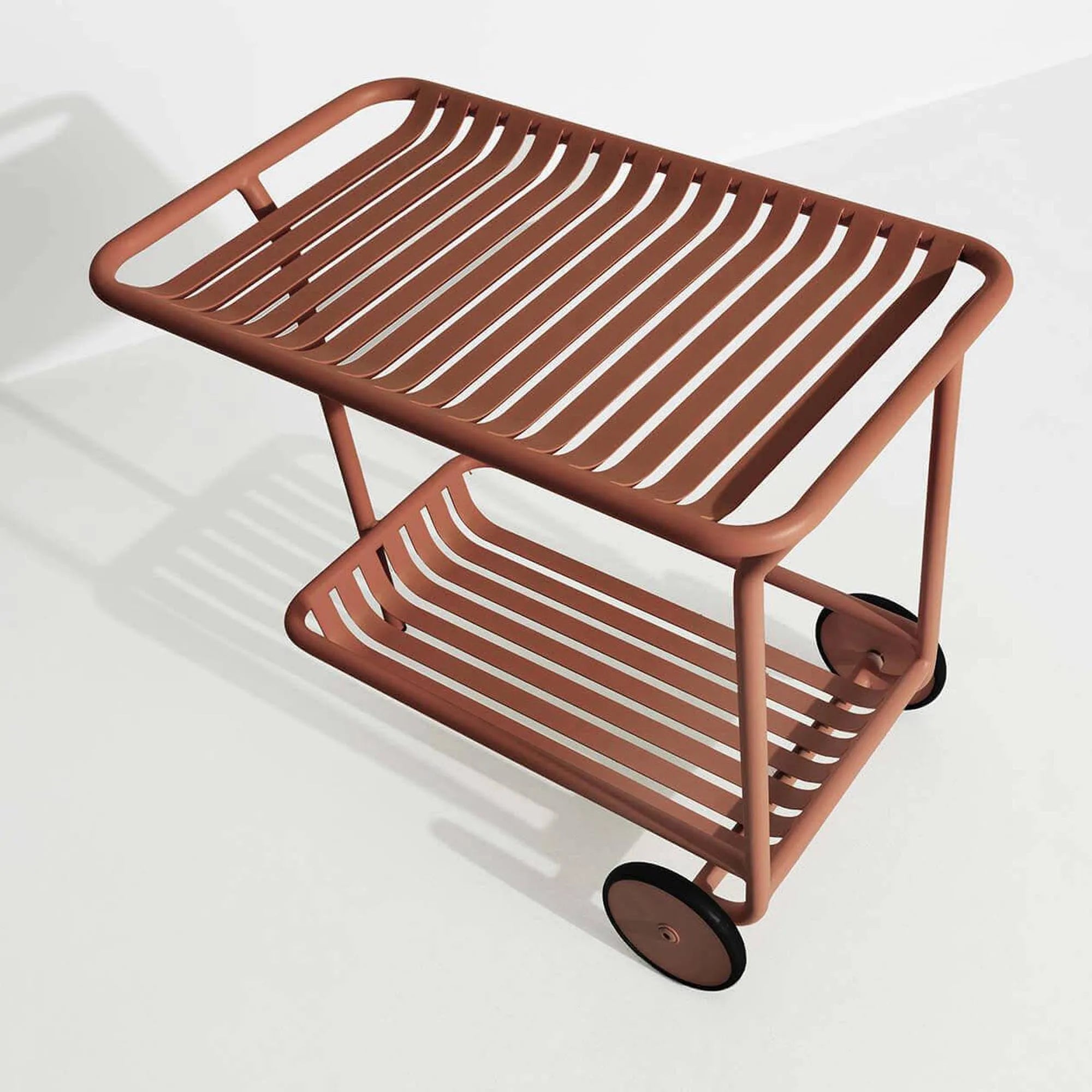 Week-End Trolley in Terracotta präsentiert im Onlineshop von KAQTU Design AG. Beistelltisch Outdoor ist von Petite Friture