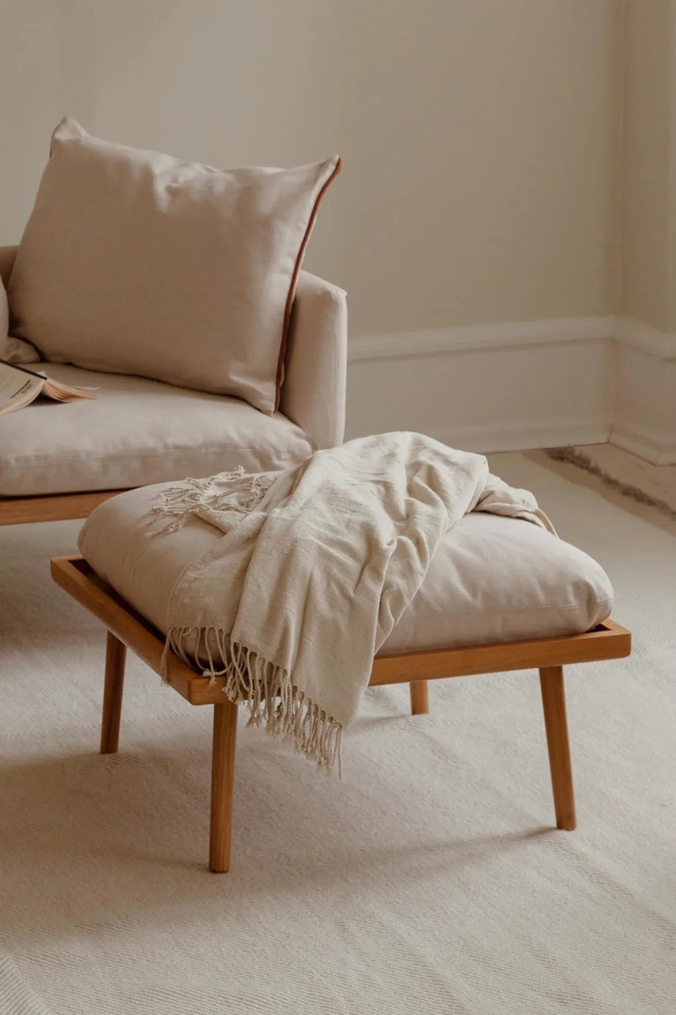 Eleganter Pouffe von Umage für stilvolle Entspannung im Wohnzimmer.