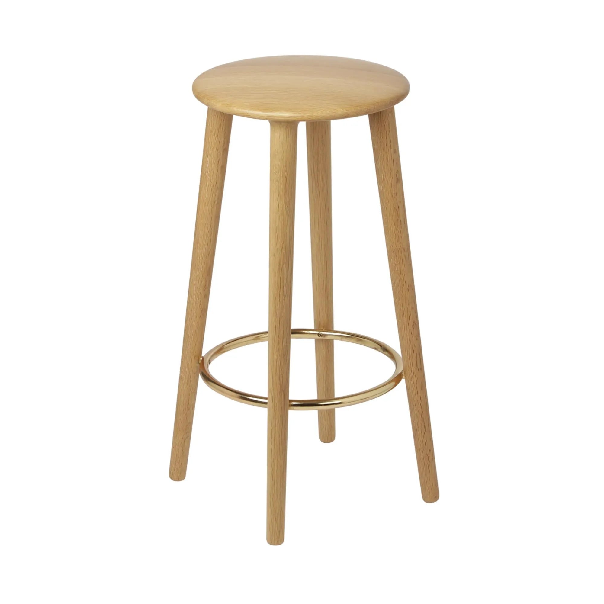 The Socialite Counter stool in Eiche Natur präsentiert im Onlineshop von KAQTU Design AG. Barhocker ist von Umage