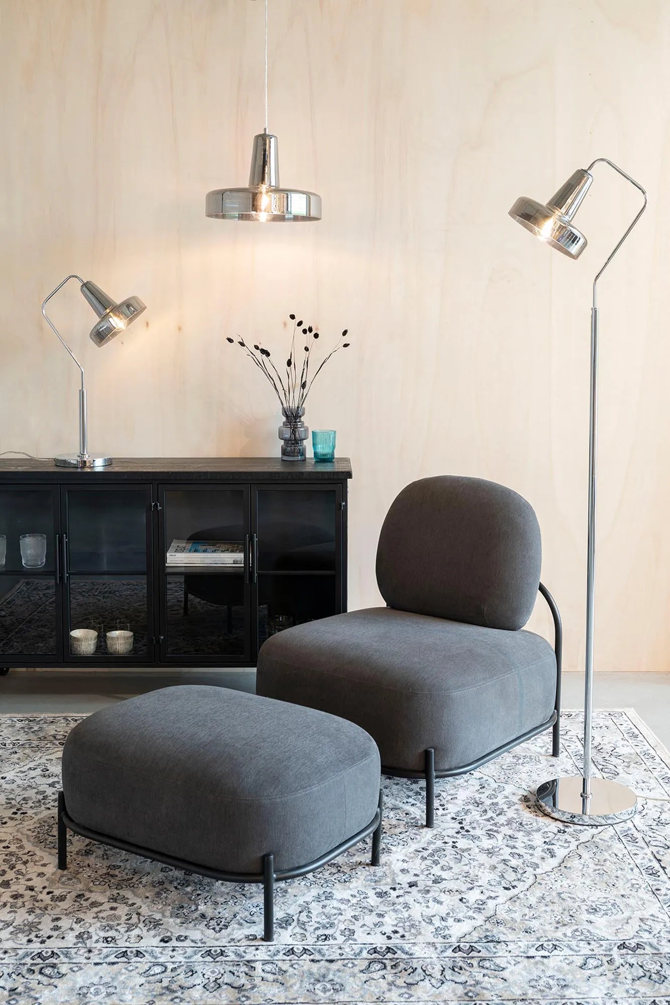 Elegante Stehleuchte ANSHIN: Stilvolles Design von White Label Living.