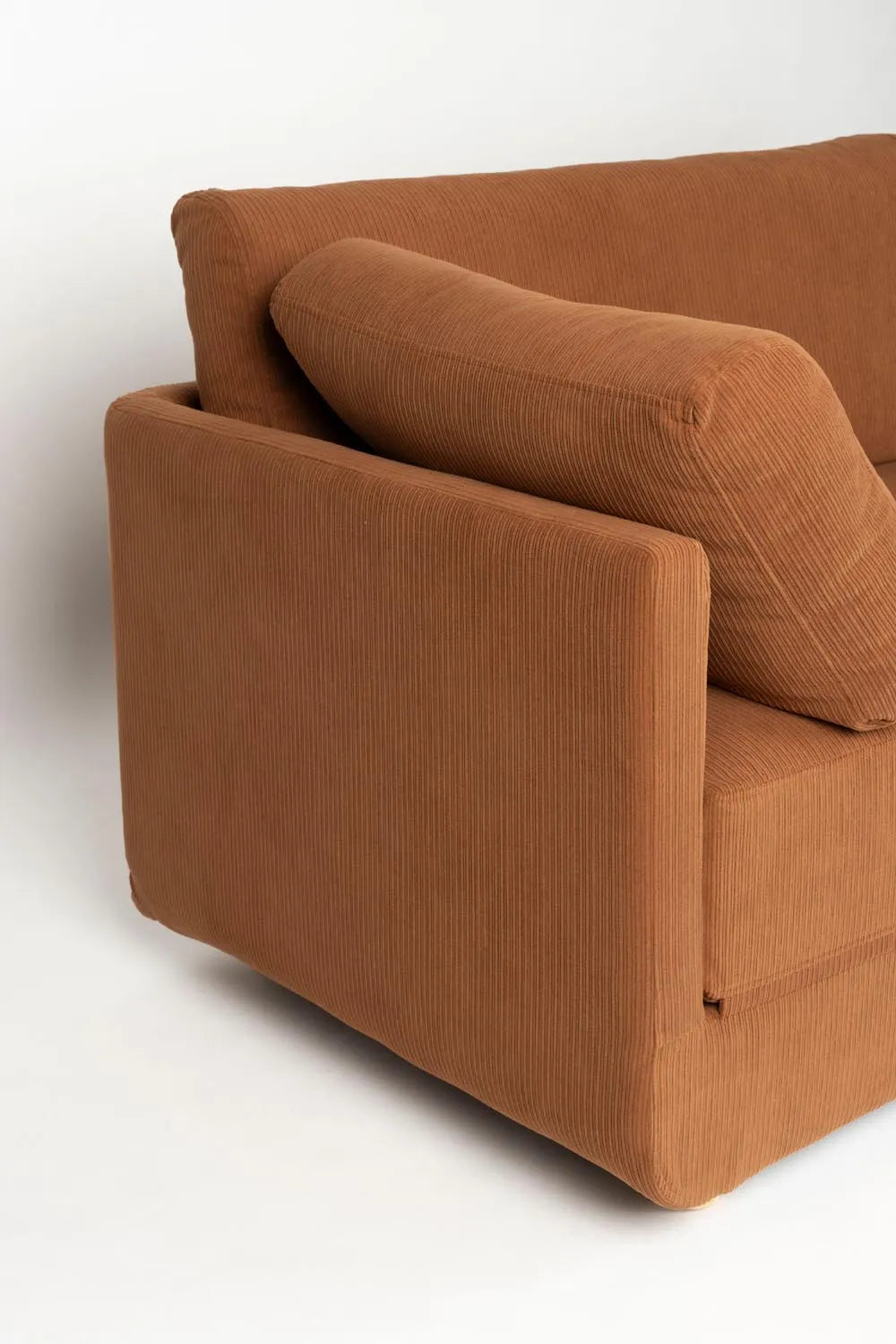 Norah Schlafsofa Braun in Brown präsentiert im Onlineshop von KAQTU Design AG. Tagesbett ist von White Label Living