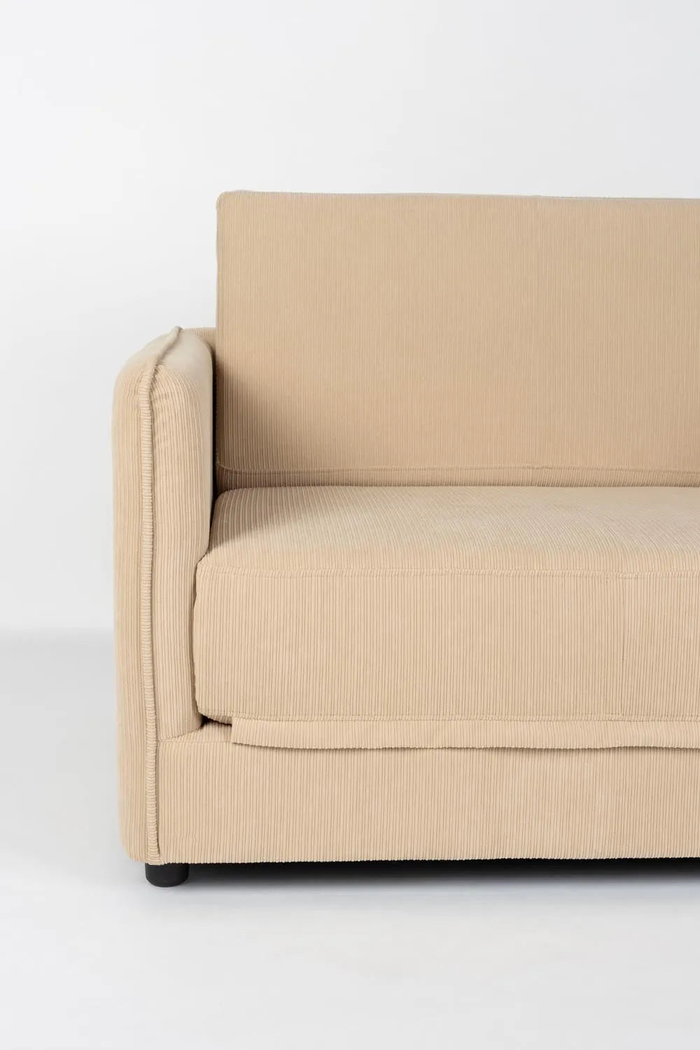 Elegantes Jopie Loveseat Schlafsofa Beige für modernen Wohnkomfort.