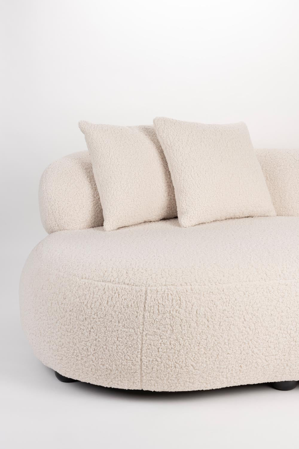 Sofa Noxx in White präsentiert im Onlineshop von KAQTU Design AG. 4er Sofa ist von White Label Living