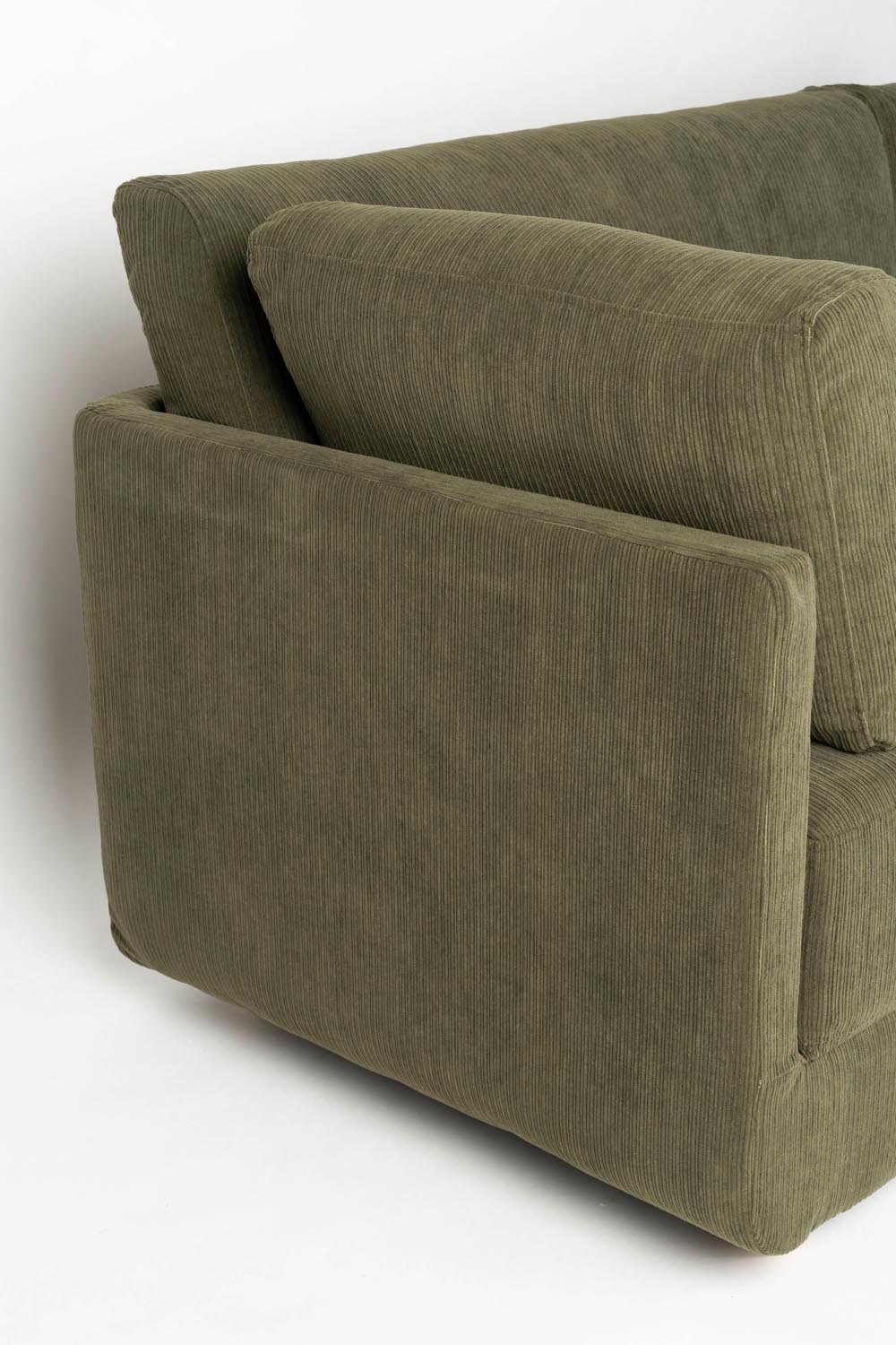 Norah Schlafsofa Grün in Green präsentiert im Onlineshop von KAQTU Design AG. Tagesbett ist von White Label Living