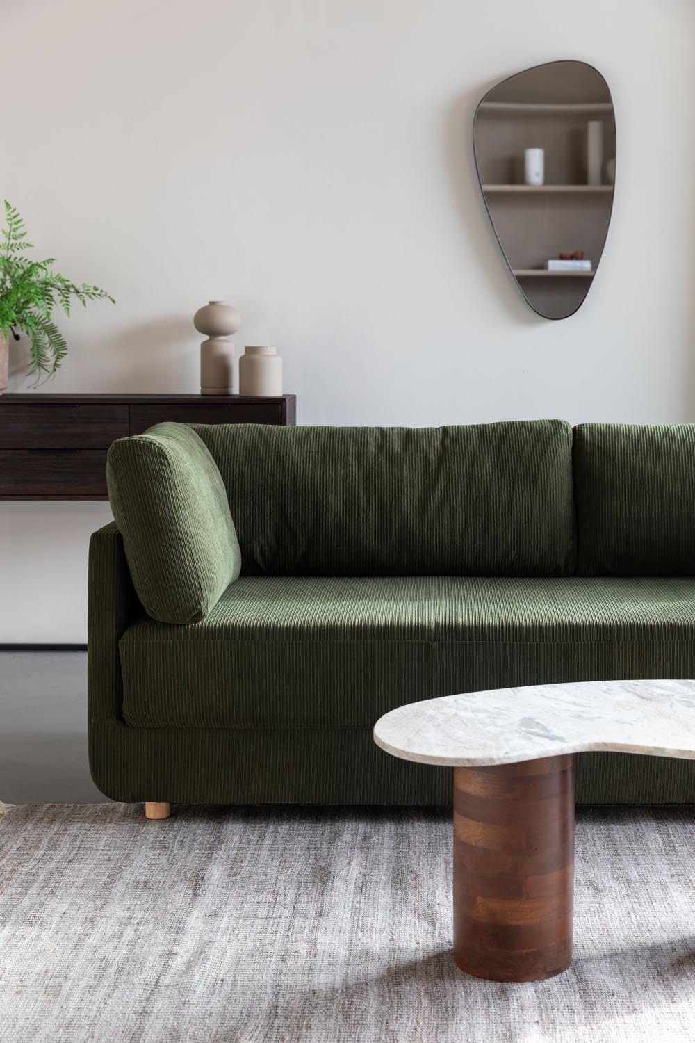 Norah Schlafsofa Grün in Green präsentiert im Onlineshop von KAQTU Design AG. Tagesbett ist von White Label Living