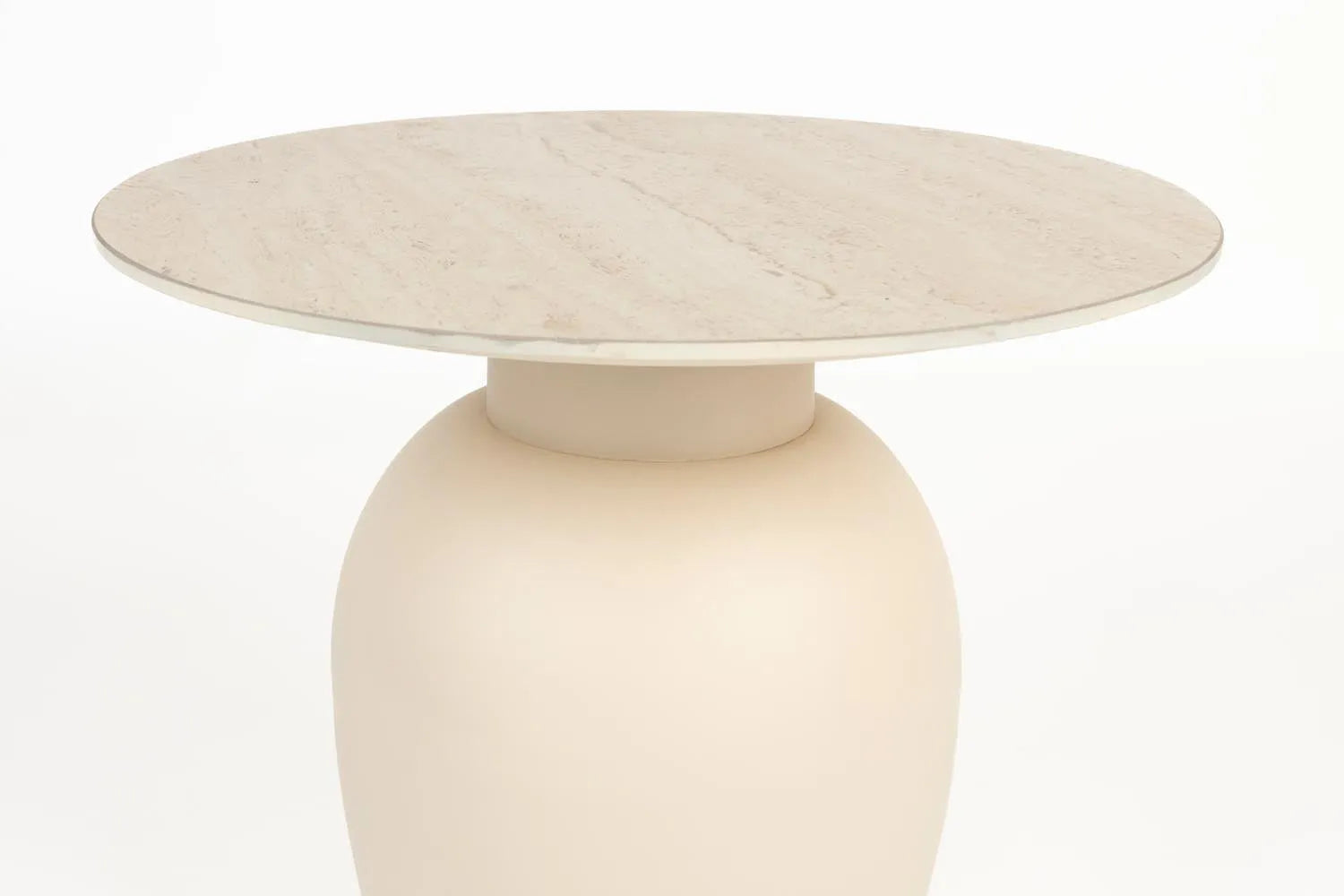 Karula Beistelltisch niedrig in Beige präsentiert im Onlineshop von KAQTU Design AG. Beistelltisch ist von White Label Living