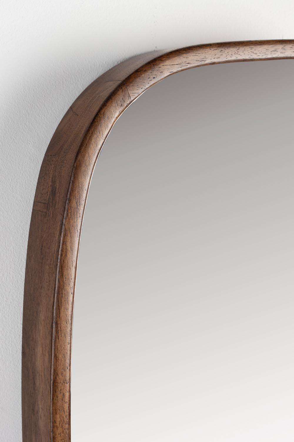 Nyko Mirror M in Beige präsentiert im Onlineshop von KAQTU Design AG. Spiegel ist von White Label Living