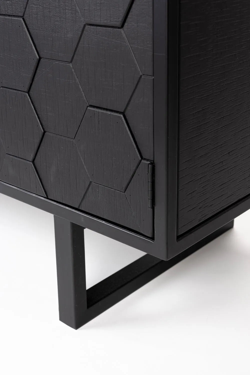 Sideboard Linc Low in Black präsentiert im Onlineshop von KAQTU Design AG. Sideboard ist von White Label Living