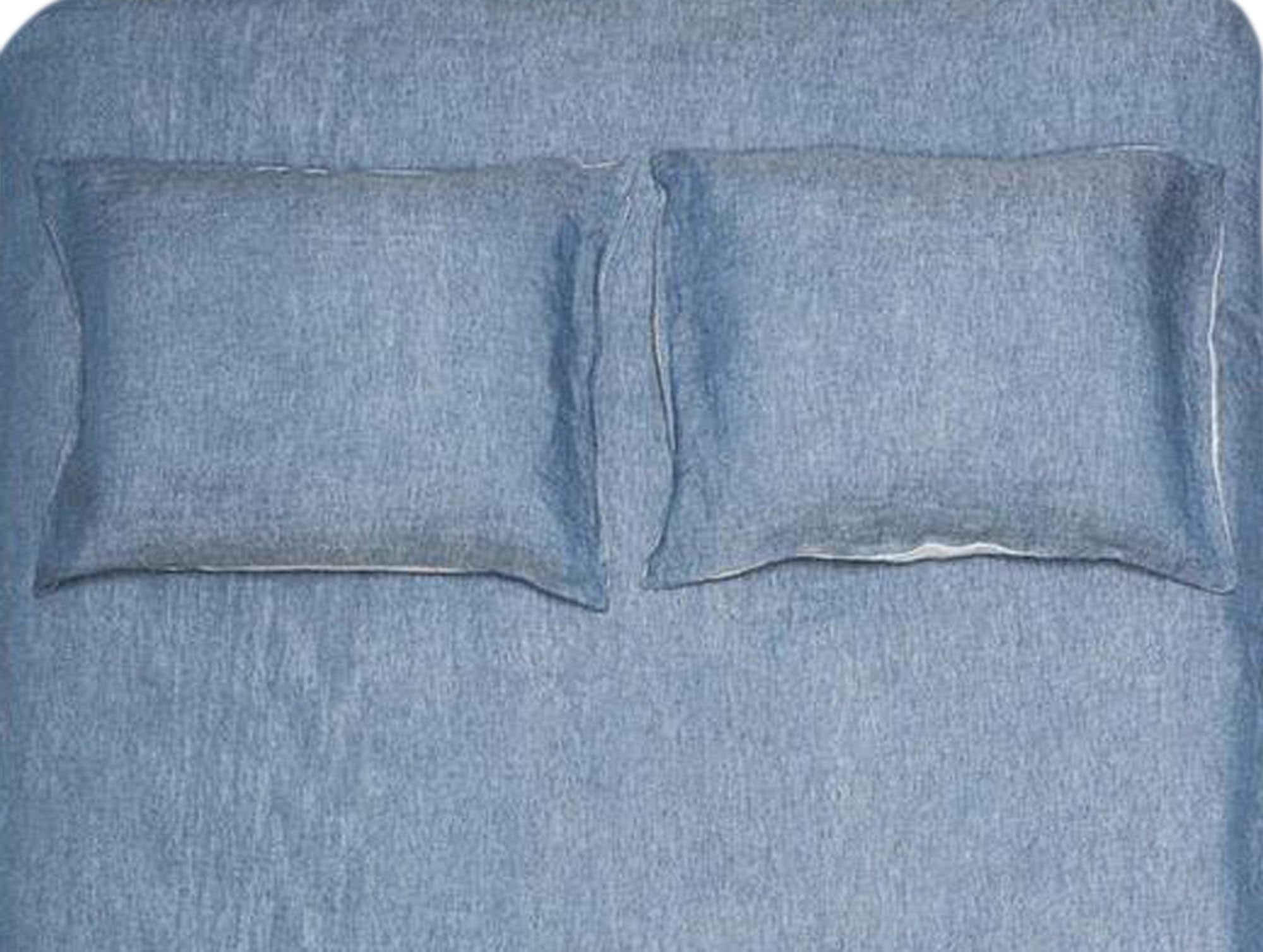 Two Tone Kissenbezug Stonewashed in Blau präsentiert im Onlineshop von KAQTU Design AG. Kissenbezug ist von ZigZagZurich