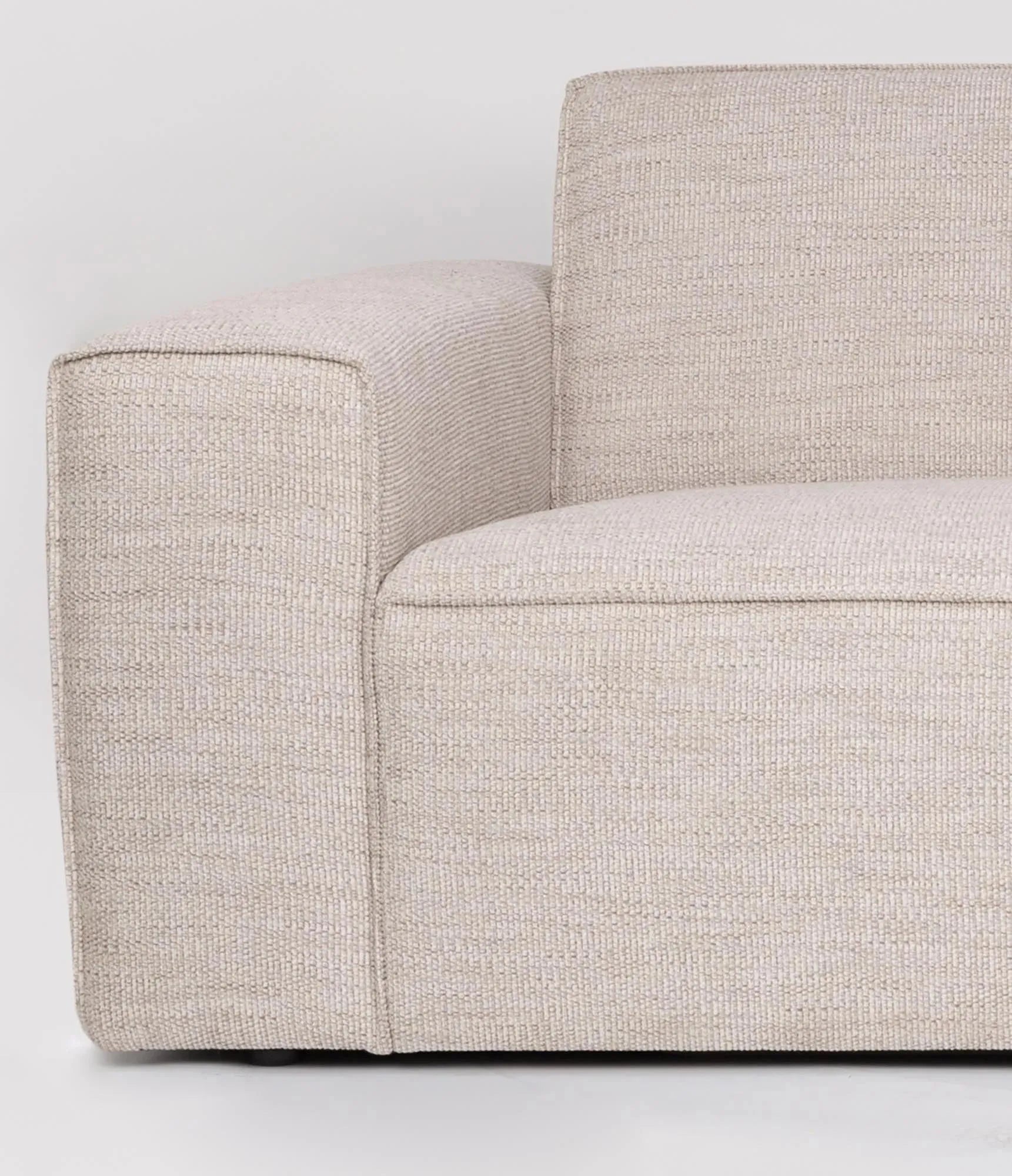 Elegantes 2.5-Sitzer Sofa BOR von Zuiver: zeitloses Design, komfortabel für 2-3 Personen, hochwertige Polsterung, pflegeleicht.