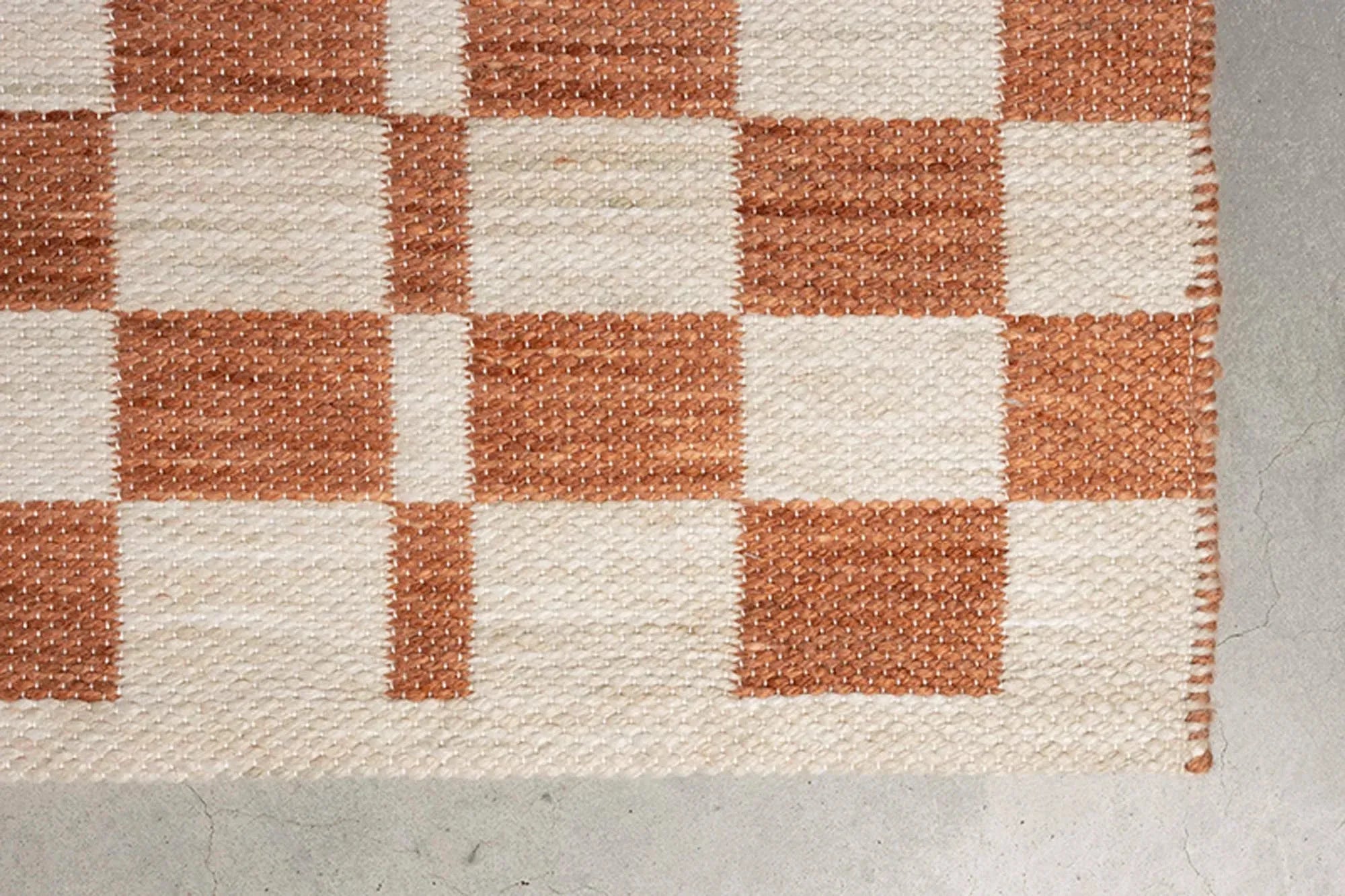 Eleganter Zuiver Teppich Checker, 160x230 cm, für zeitlose Räume.