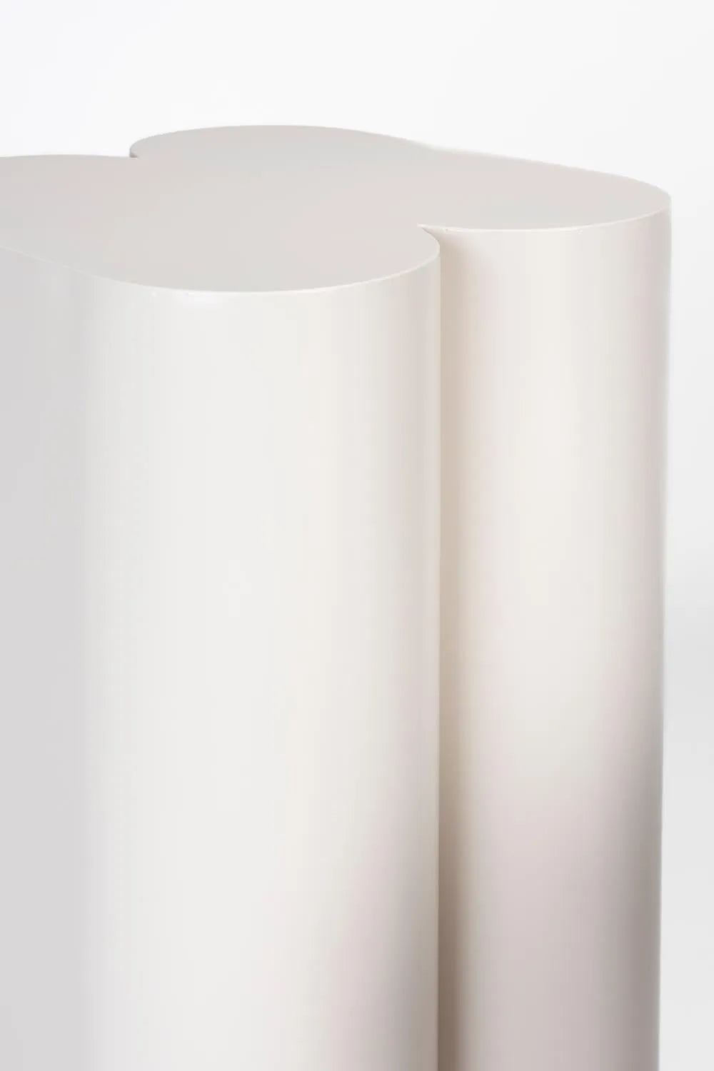 Shape-Pflanzenständer (2er-Set) in Beige präsentiert im Onlineshop von KAQTU Design AG. Vase ist von Zuiver