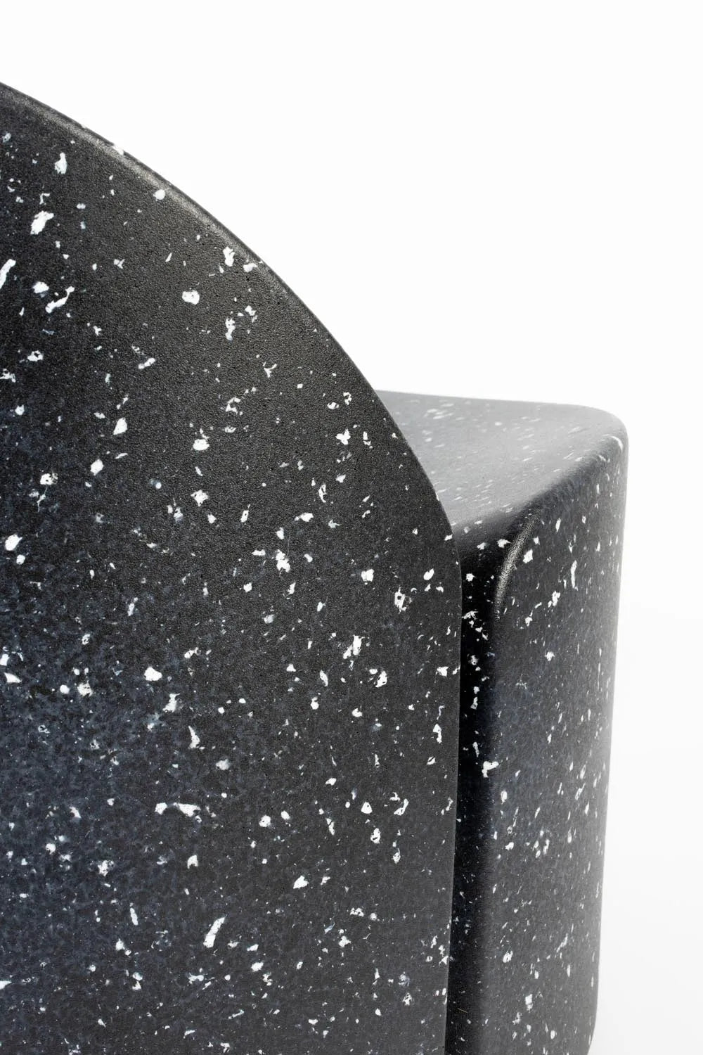 Bloom Loungesessel Schwarz-Galaxy in Black präsentiert im Onlineshop von KAQTU Design AG. Outdoor-Sessel ist von Zuiver