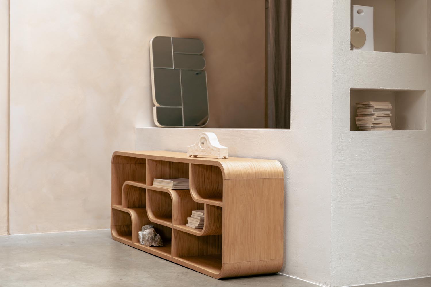 Seven Schrank Natur in Brown präsentiert im Onlineshop von KAQTU Design AG. Cabinet ist von Zuiver