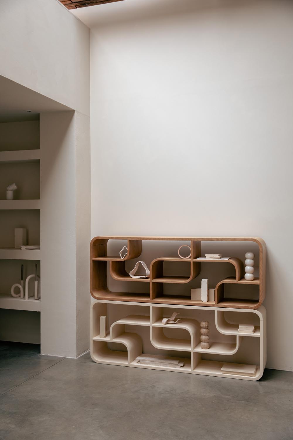 Seven Schrank Natur in Brown präsentiert im Onlineshop von KAQTU Design AG. Cabinet ist von Zuiver