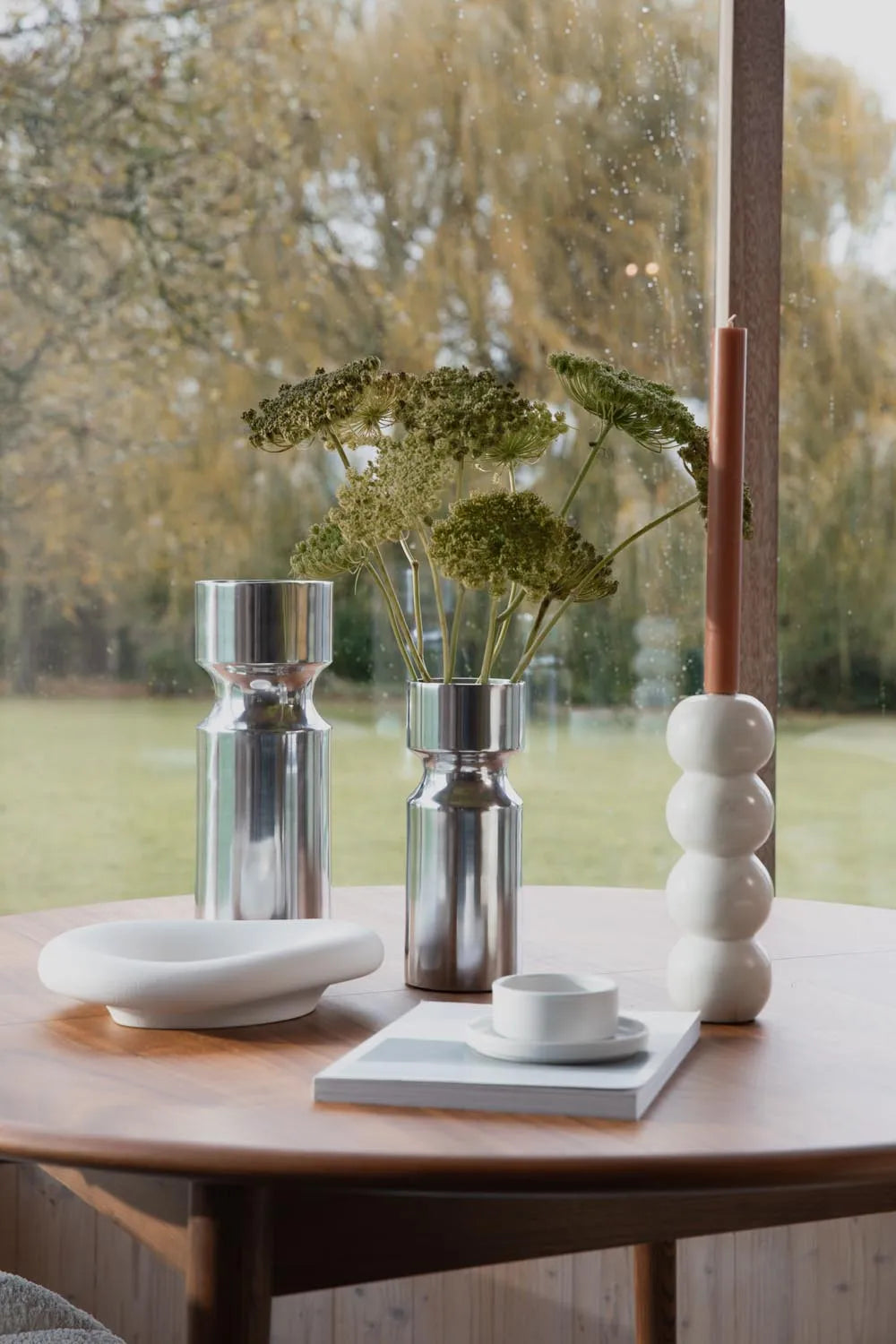 Elegante Zuiver Glory Vase M: Perfekt für zeitgenössische Räume.