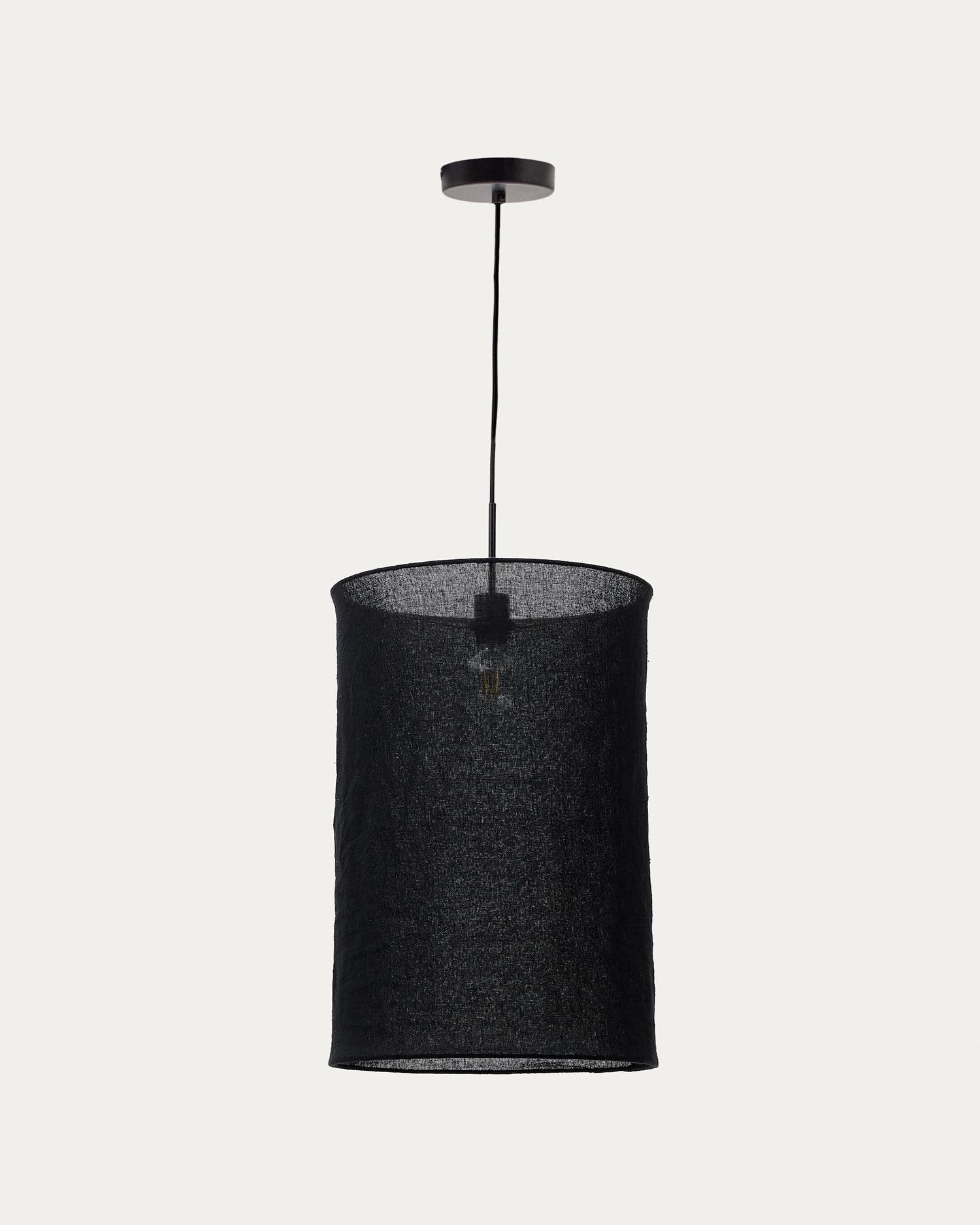 Mariela  Schirm für Deckenlampe aus Leinen mit schwarzem Finish Ø 40 x 60 cm in Schwarz präsentiert im Onlineshop von KAQTU Design AG. Lampenschirm ist von Kave Home