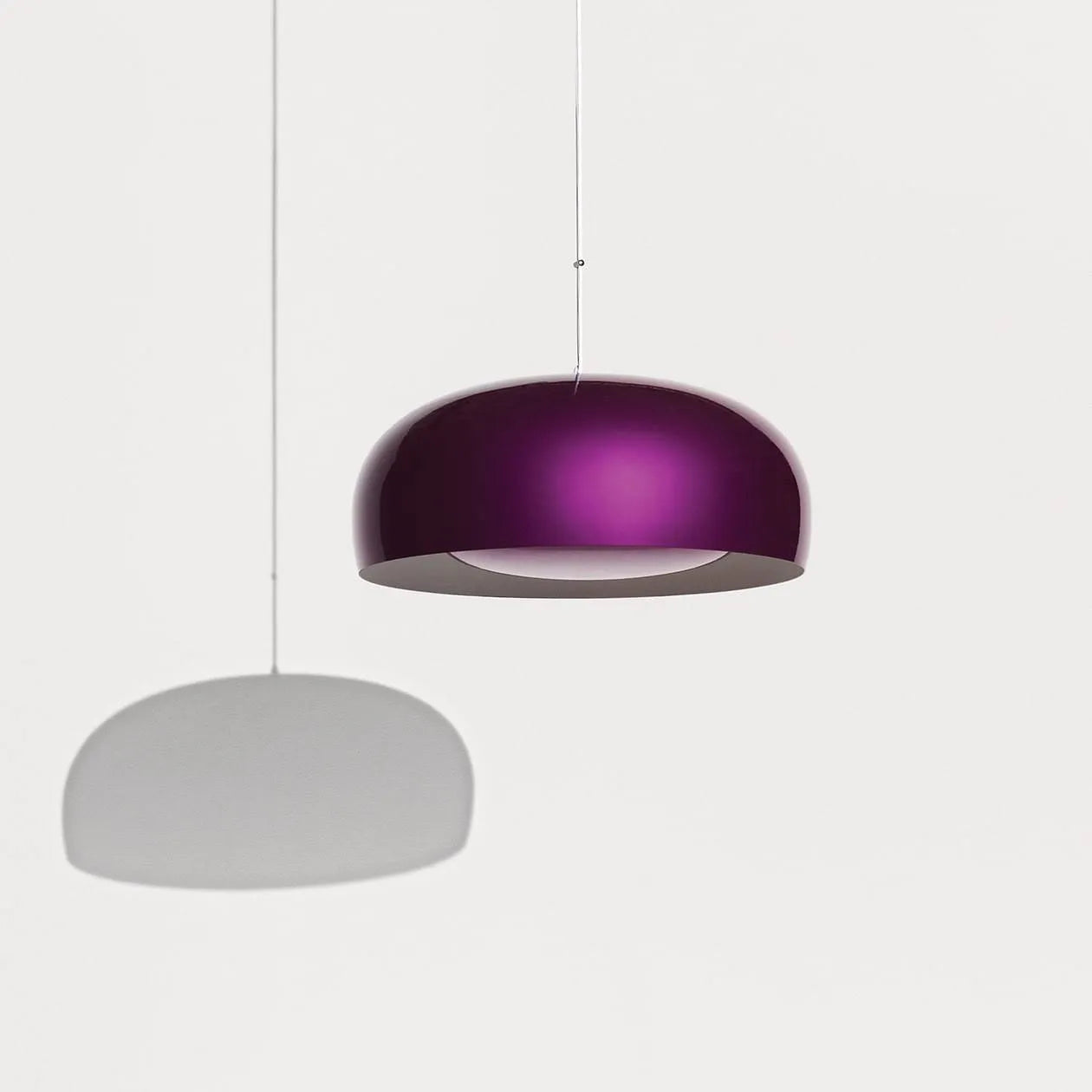 Brush Pendelleuchte Large in Violet präsentiert im Onlineshop von KAQTU Design AG. Pendelleuchte ist von Petite Friture