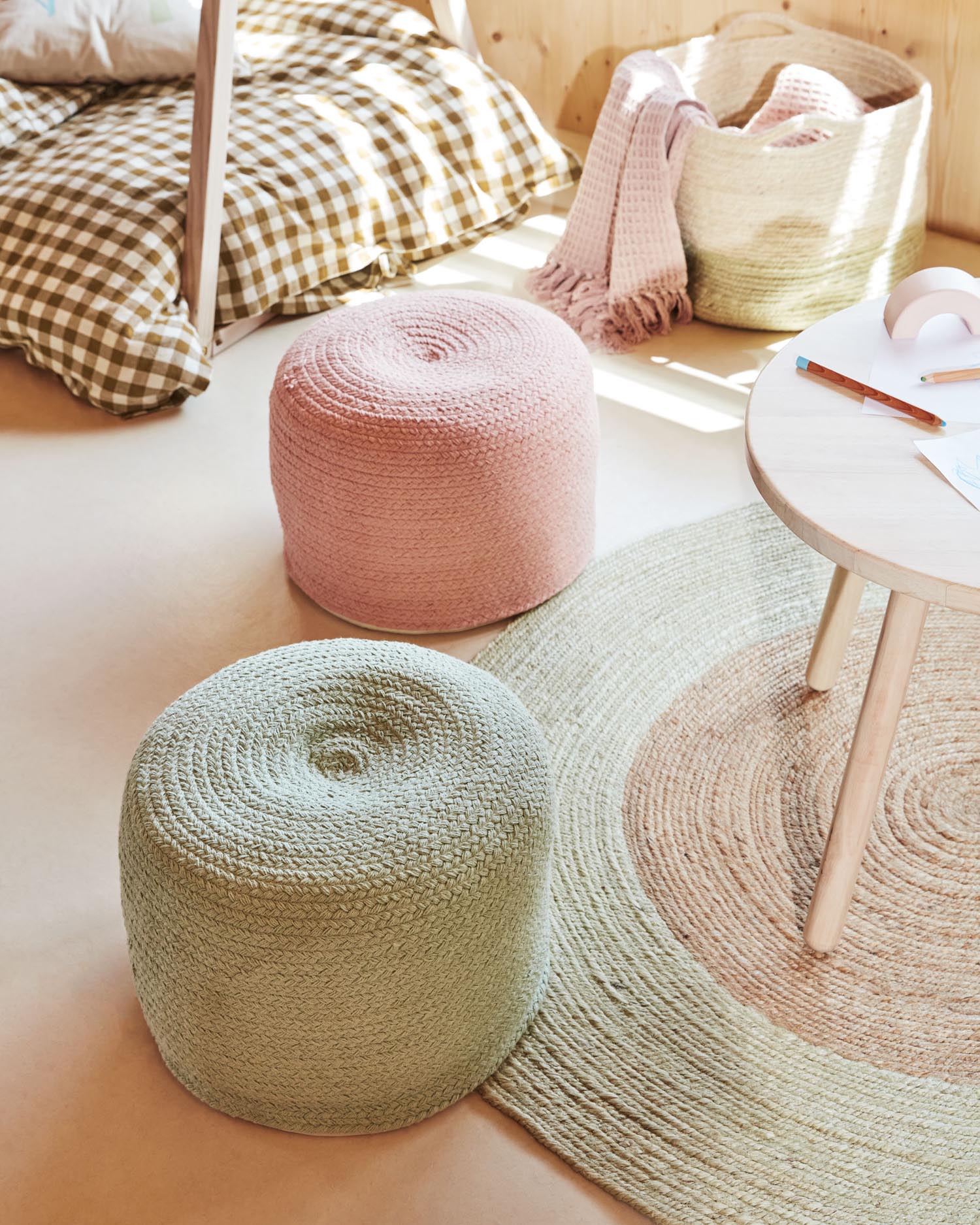 Daiana runder Pouf aus rosa Baumwolle Ø 40 cm in Rosa präsentiert im Onlineshop von KAQTU Design AG. Pouf ist von Kave Home